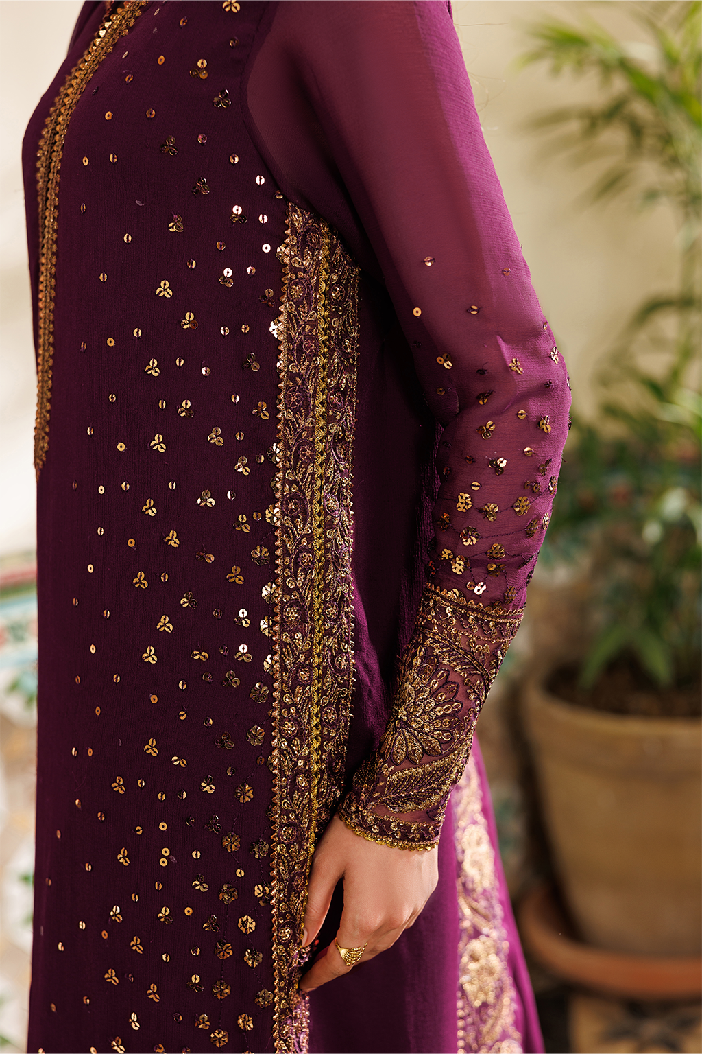 CC-95 Embroidered Chiffon | NOOR ANGAN SEMI FORMALS | IZNIK