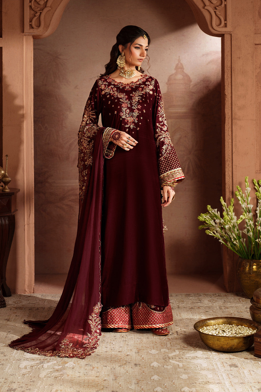 IV-55 Embroidered Velvet | VELVET 26 | IZNIK