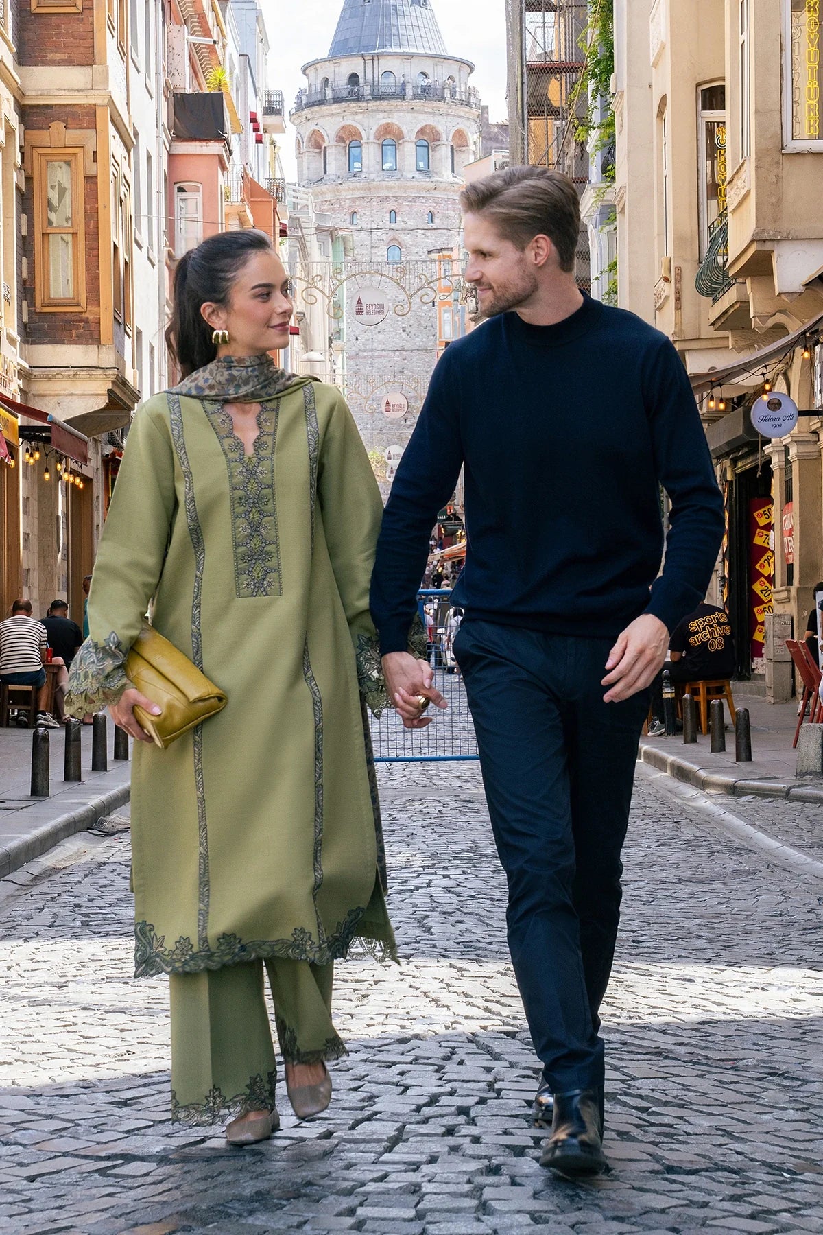 Willow | MEET ME IN ISTANBUL | Rang Rasiya Free Shipping to UK/USA/UAE Kapraye