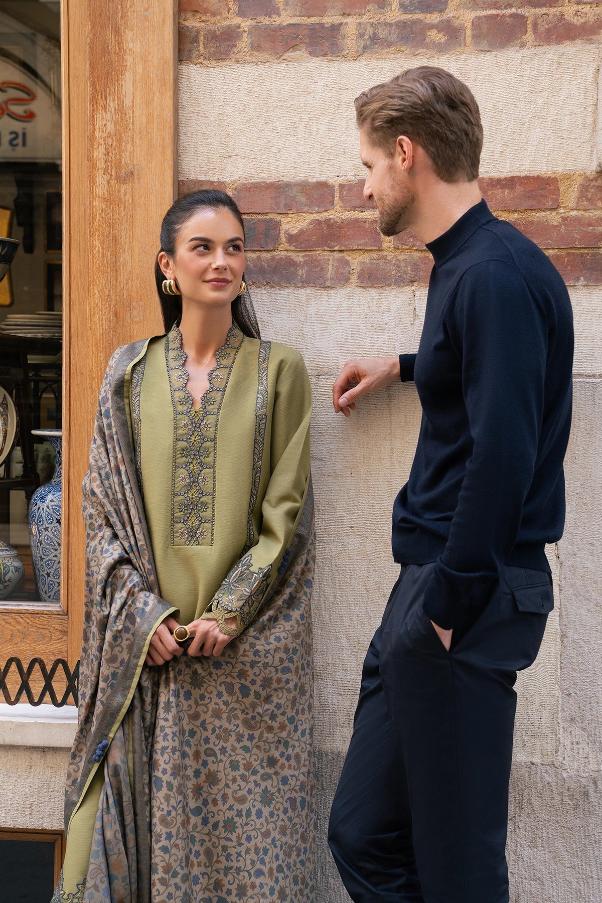 Willow | MEET ME IN ISTANBUL | Rang Rasiya Free Shipping to UK/USA/UAE Kapraye