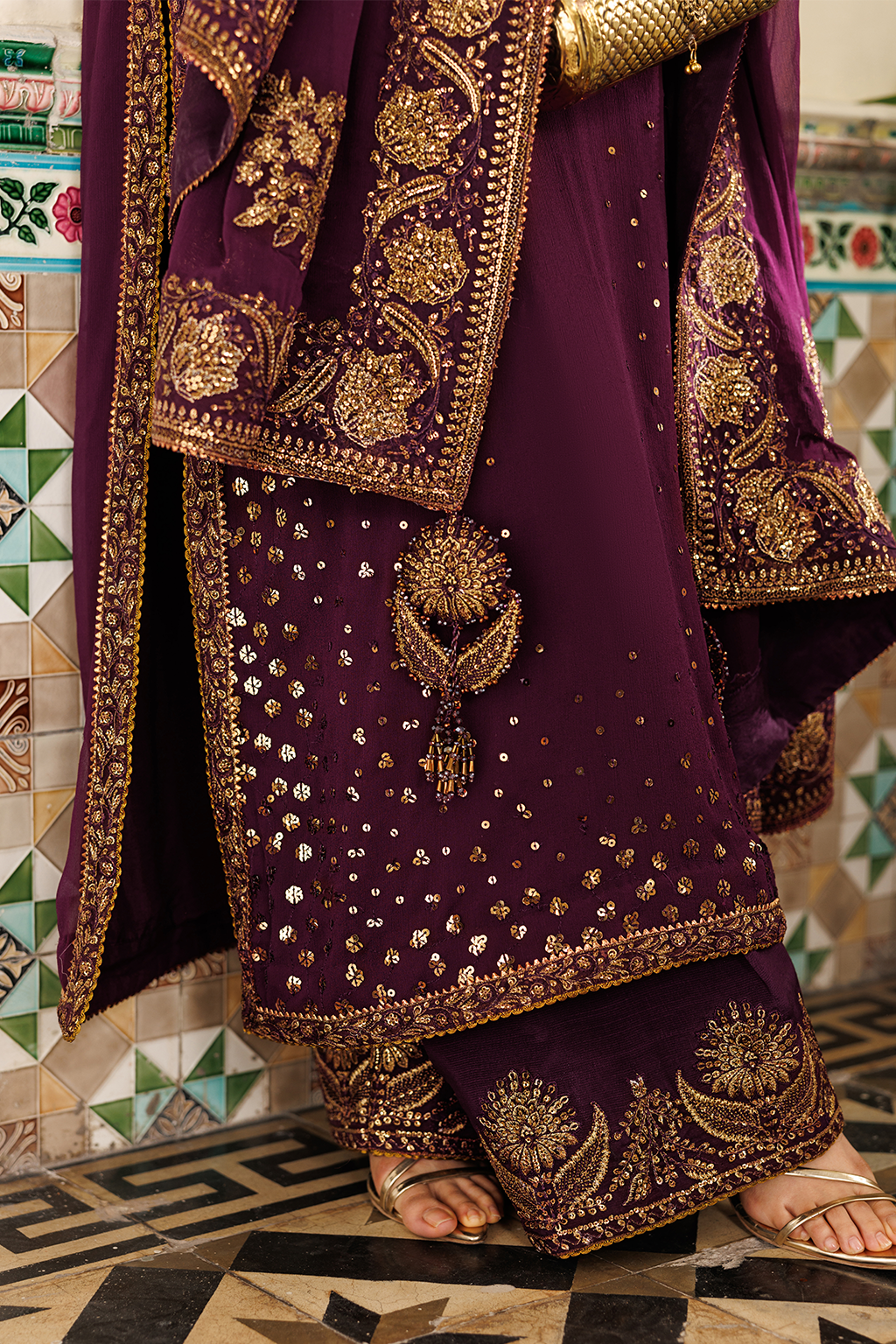 CC-95 Embroidered Chiffon | NOOR ANGAN SEMI FORMALS | IZNIK