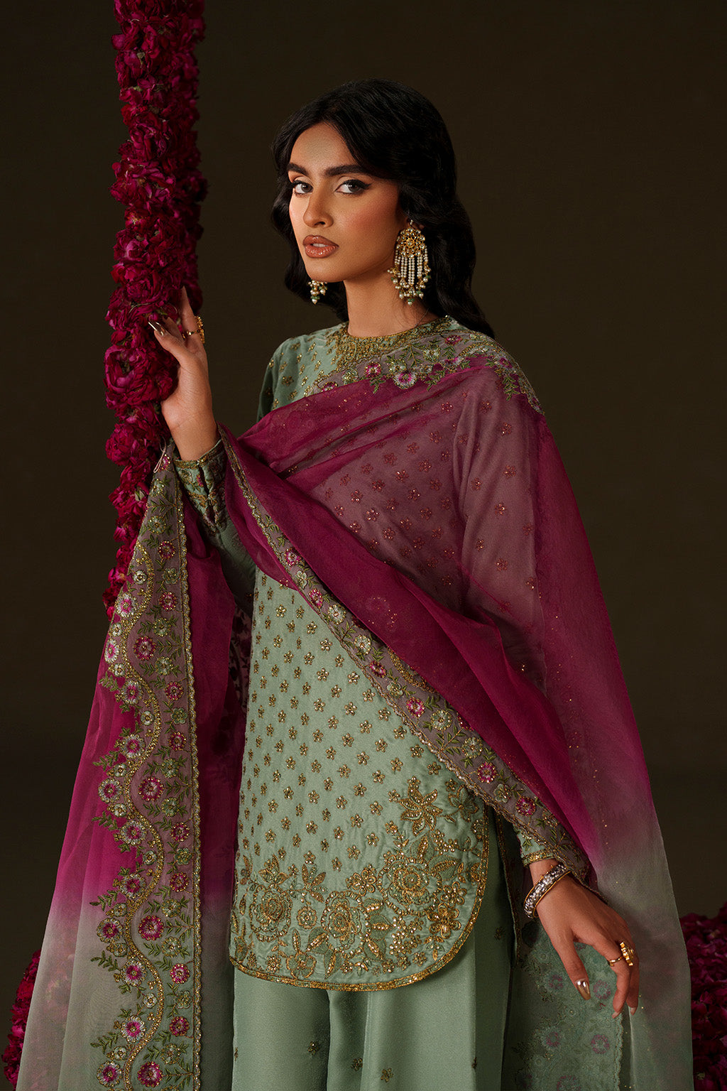 IV-73  Embroidered Velvet | VELVET 26 | IZNIK