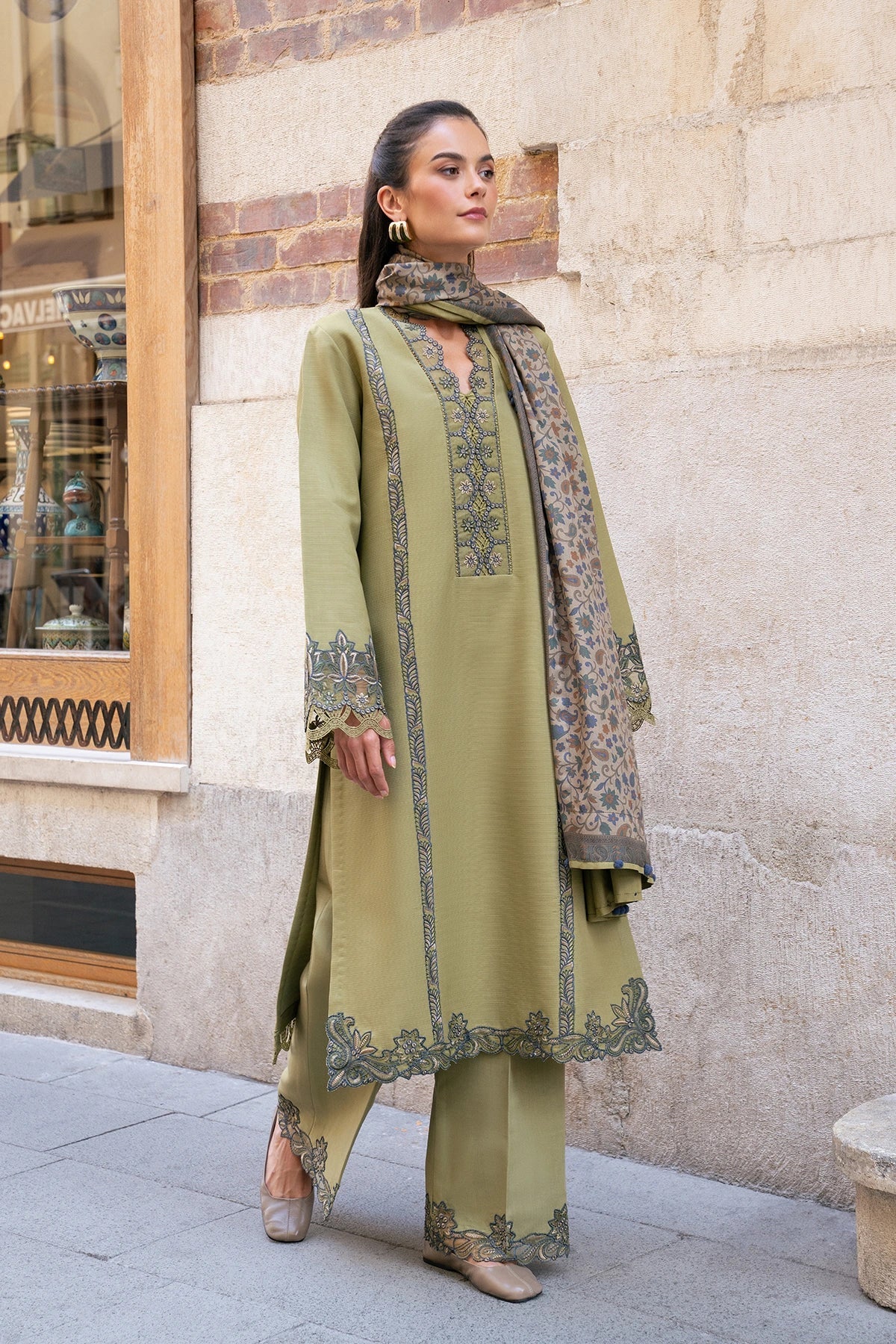 Willow | MEET ME IN ISTANBUL | Rang Rasiya Free Shipping to UK/USA/UAE Kapraye
