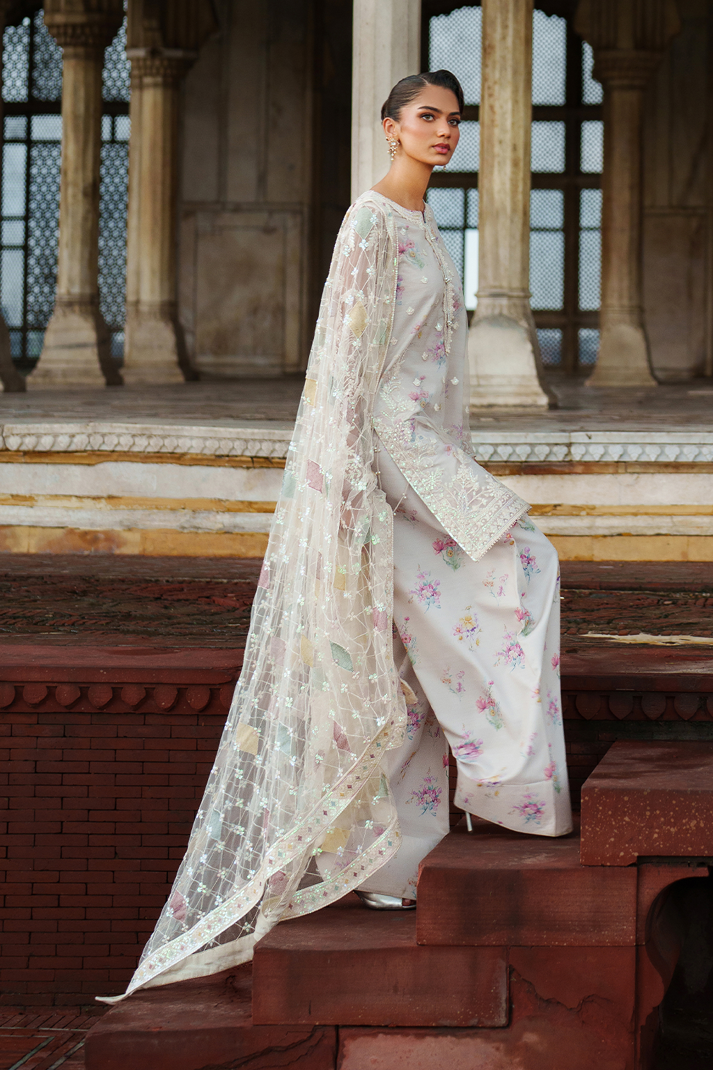 UE-534 Embroidered Net | Printed Formals | IZNIK