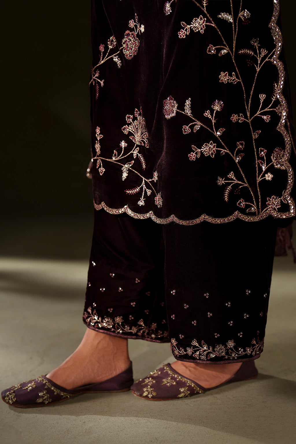 IV-70 Embroidered Velvet | VELVET EDIT II | IZNIK