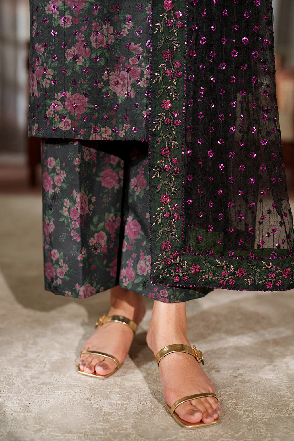 UE-537 Printed Raw Silk | Printed Formals | IZNIK