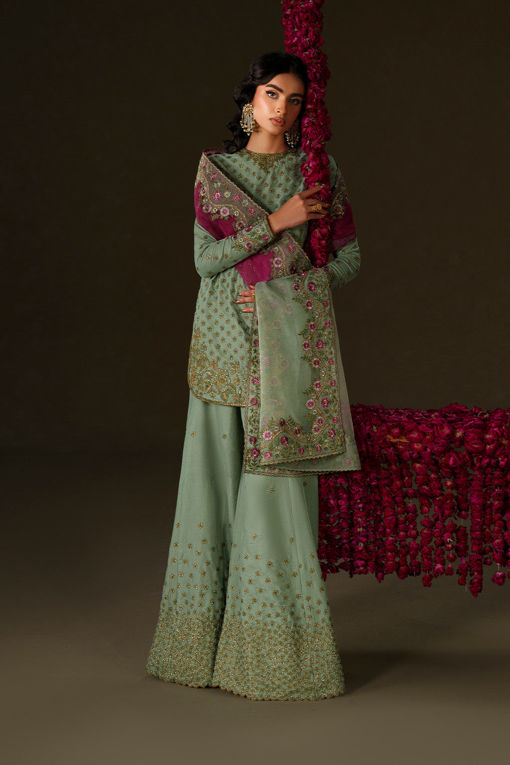 IV-73  Embroidered Velvet | VELVET 26 | IZNIK