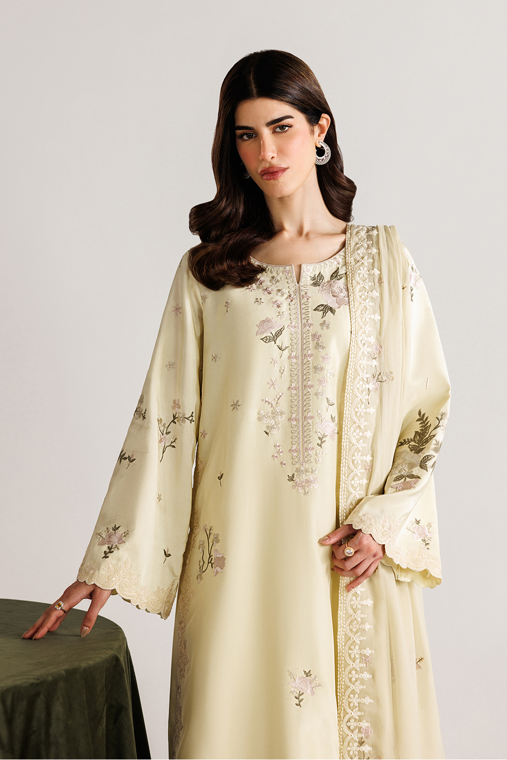 UE-653 Ramen Silk | Eid Luxe | Iznik