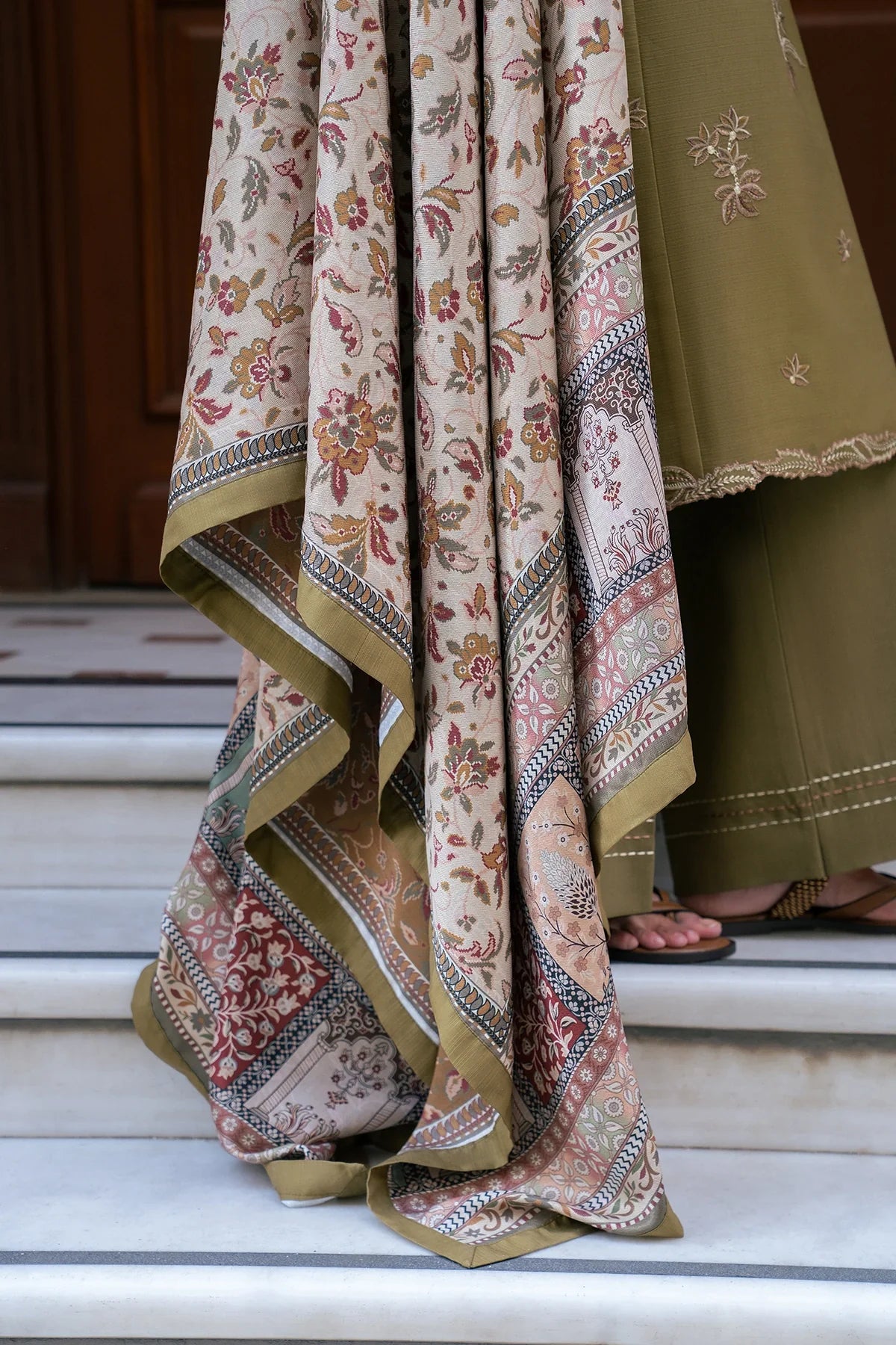 Eden | MEET ME IN ISTANBUL | Rang Rasiya Free Shipping to UK/USA/UAE Kapraye