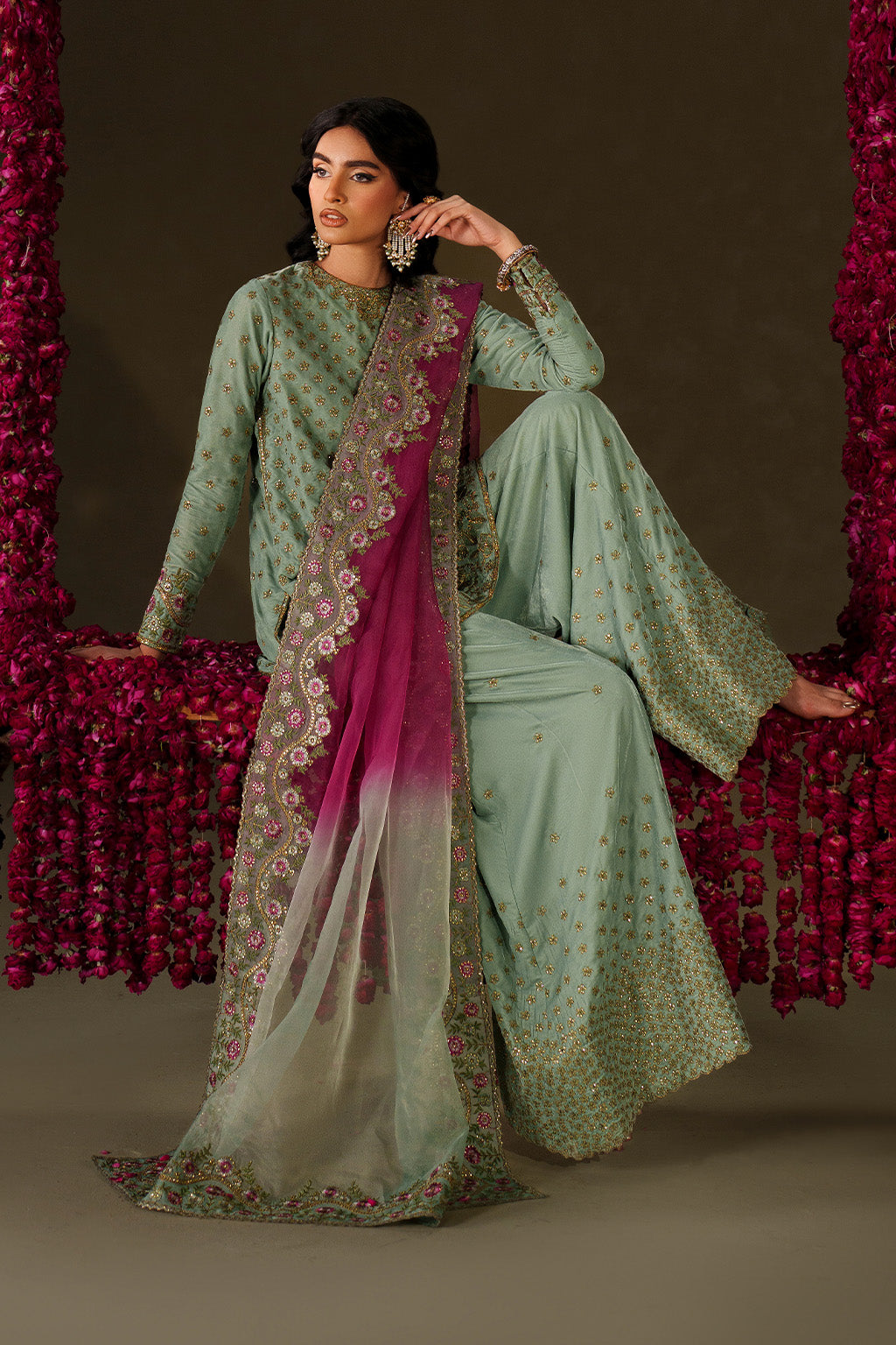 IV-73  Embroidered Velvet | VELVET 26 | IZNIK