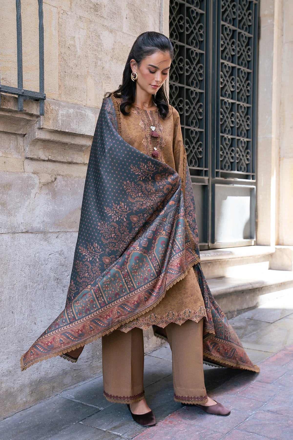 Oat | MEET ME IN ISTANBUL | Rang Rasiya