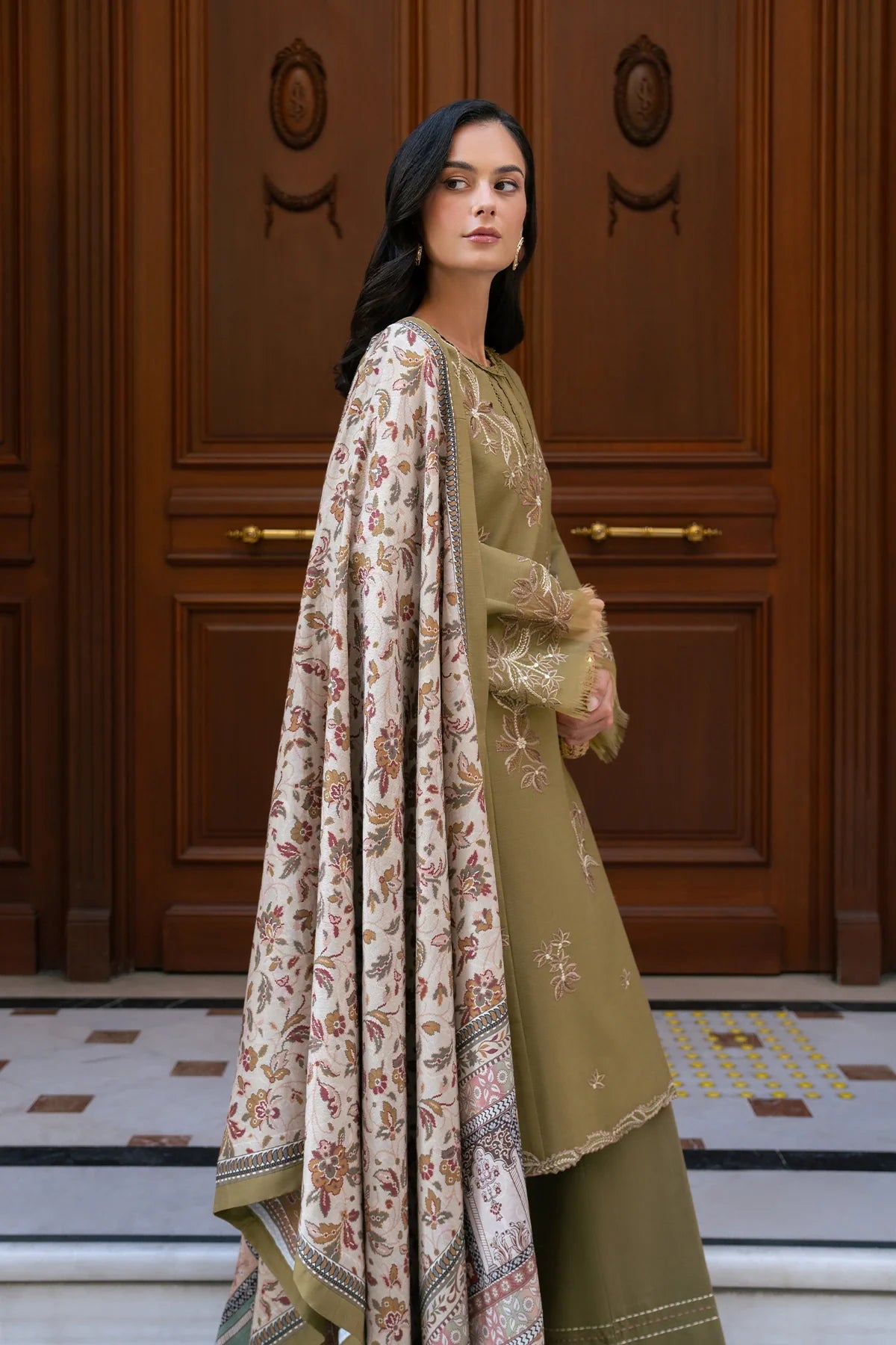 Eden | MEET ME IN ISTANBUL | Rang Rasiya Free Shipping to UK/USA/UAE Kapraye