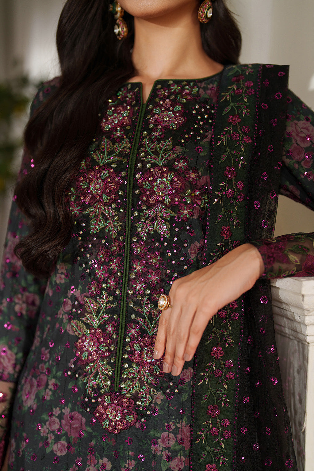 UE-537 Printed Raw Silk | Printed Formals | IZNIK