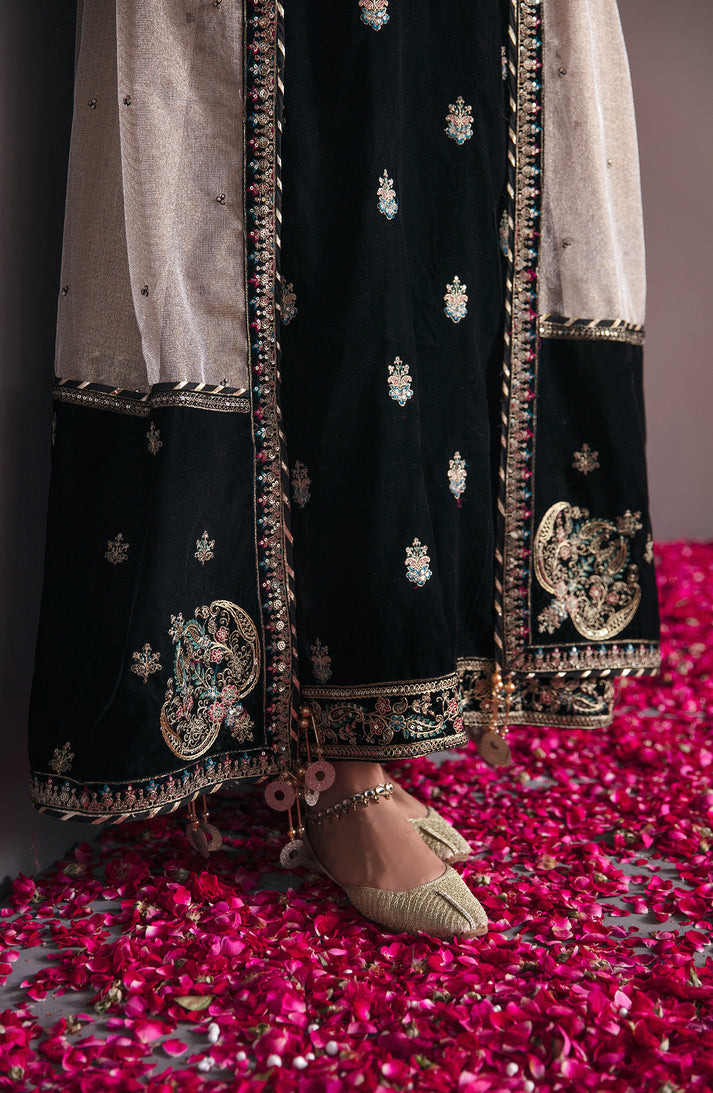 MK-08 Aqs | ZARPOSH VELVET COLLECTION | EMAAN ADEEL