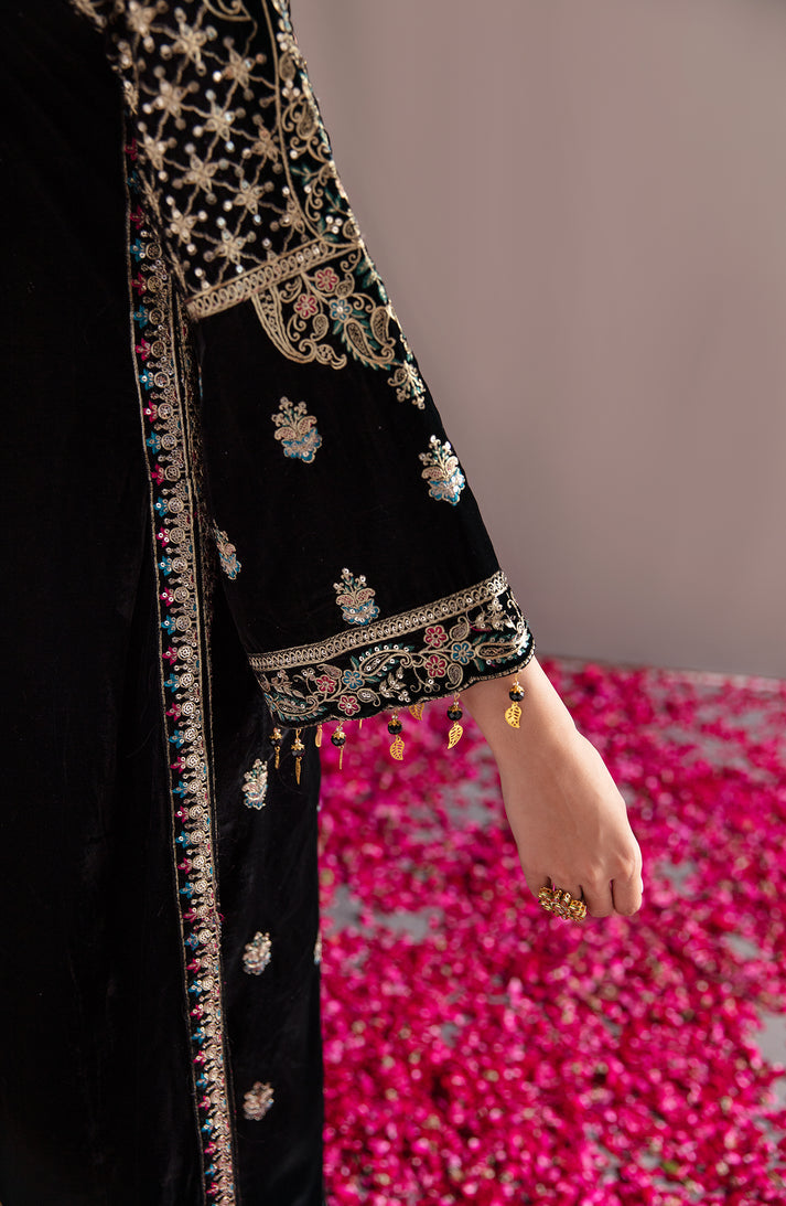 MK-08 Aqs | ZARPOSH VELVET COLLECTION | EMAAN ADEEL