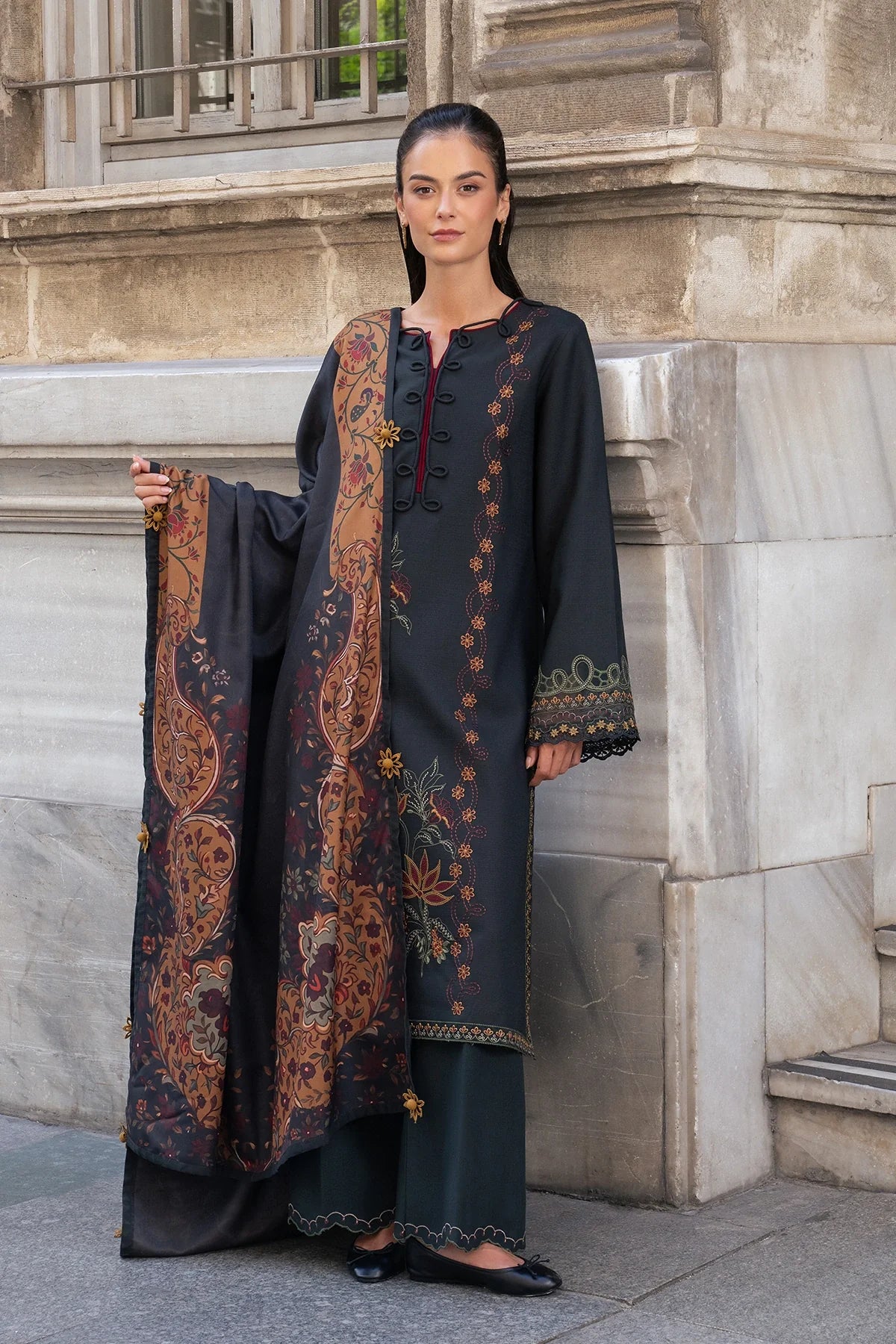 Velora | MEET ME IN ISTANBUL | Rang Rasiya