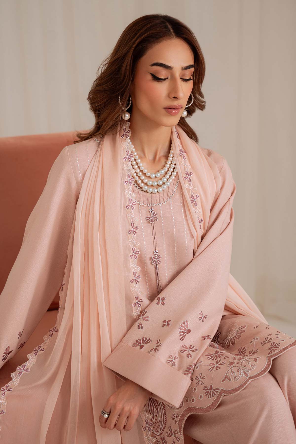 NP-684 | Shades Of Winter | Nureh