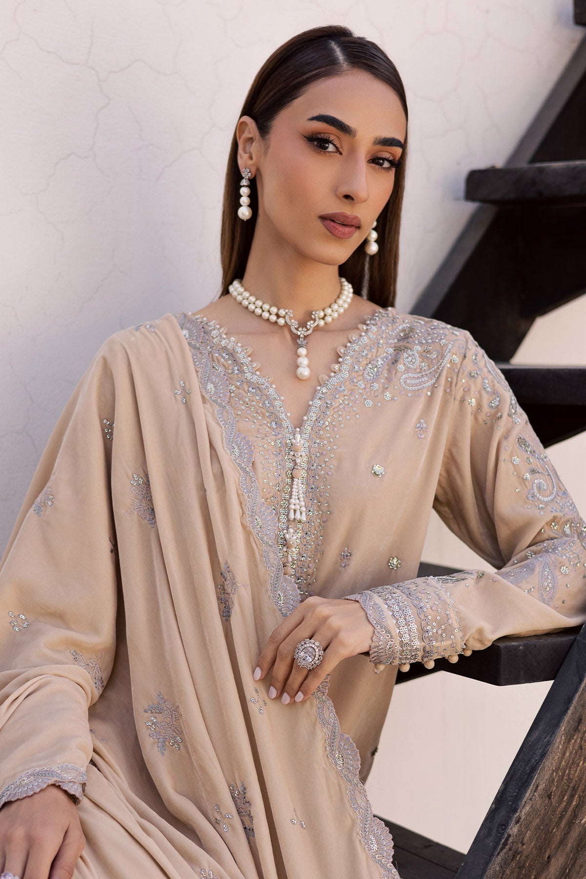 NW-122 | MAYA VELVET | NUREH