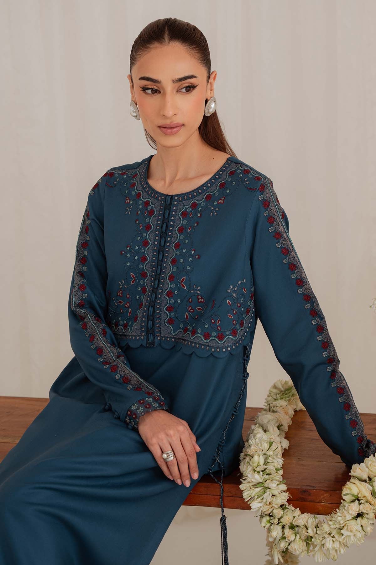 NP-685 | Shades Of Winter | Nureh