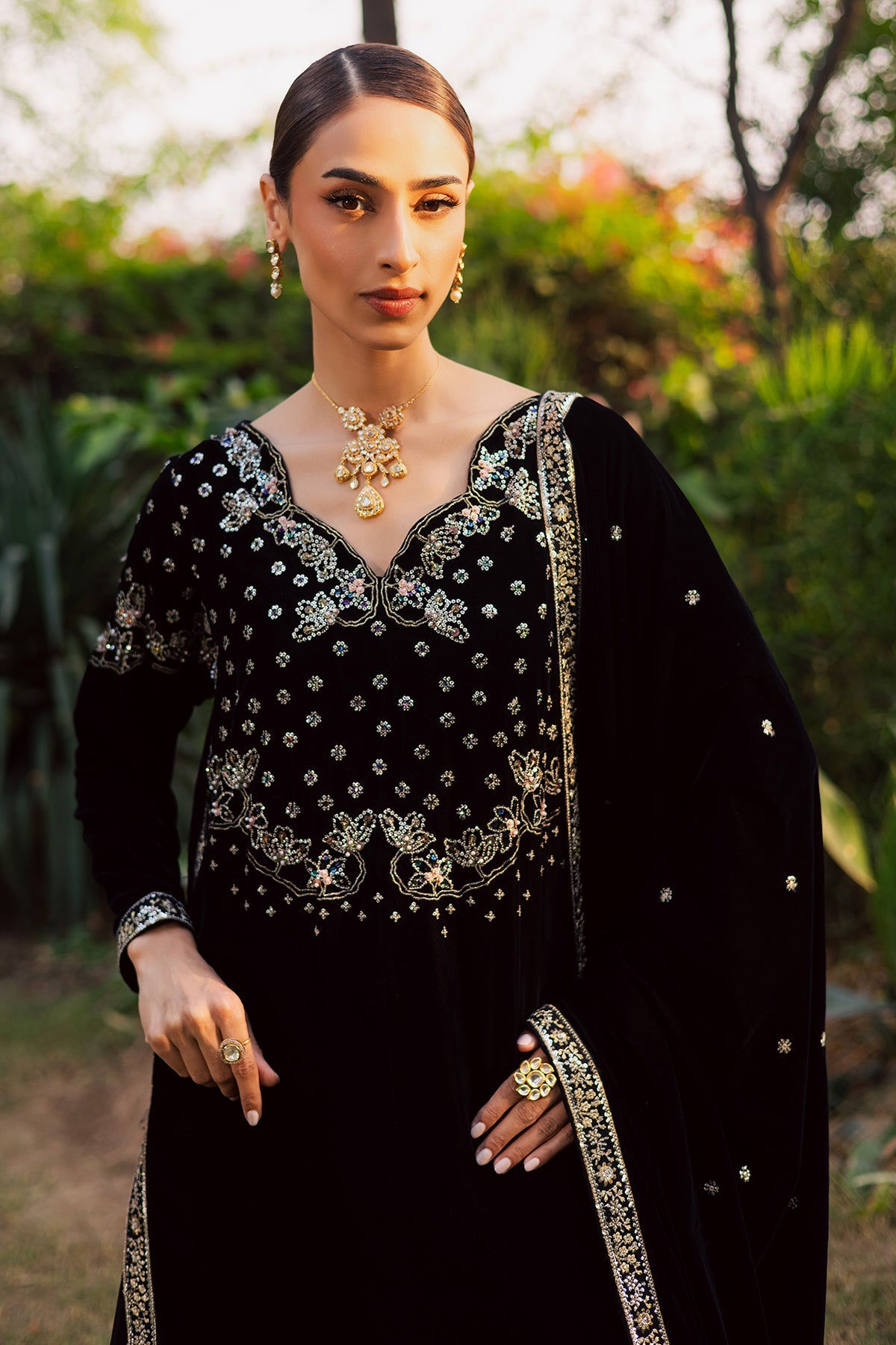 NW-118 | MAYA VELVET | NUREH