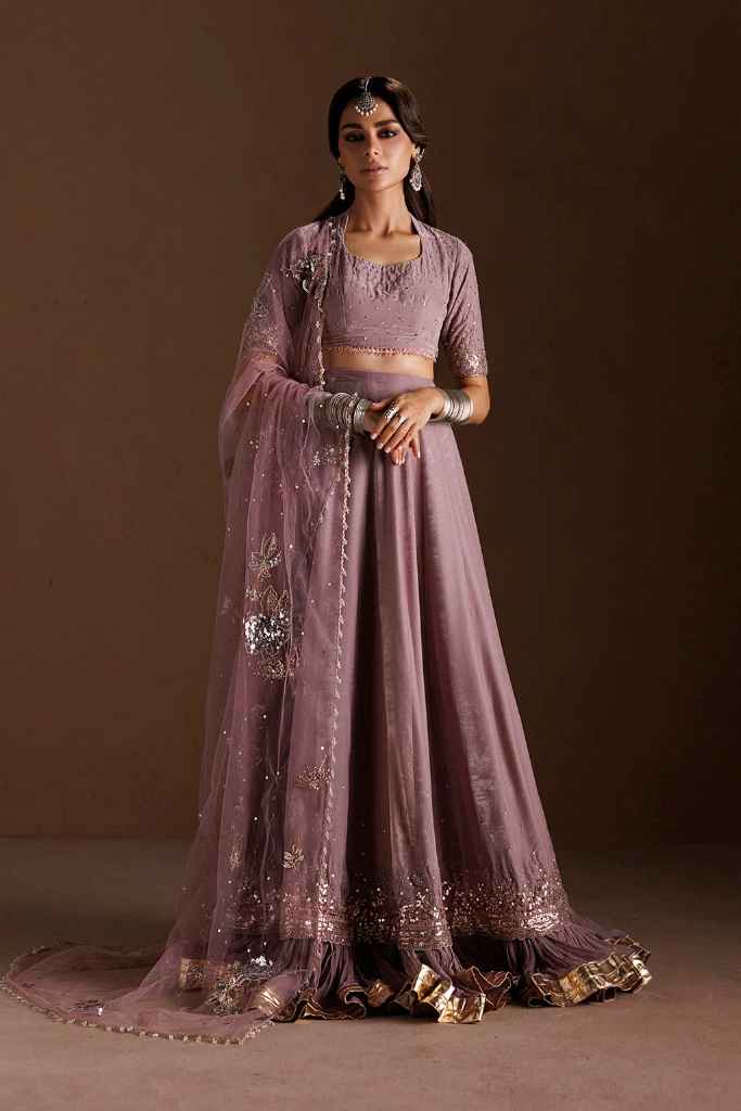 IV-82 Embroidered Velvet | VELVET 26 | IZNIK