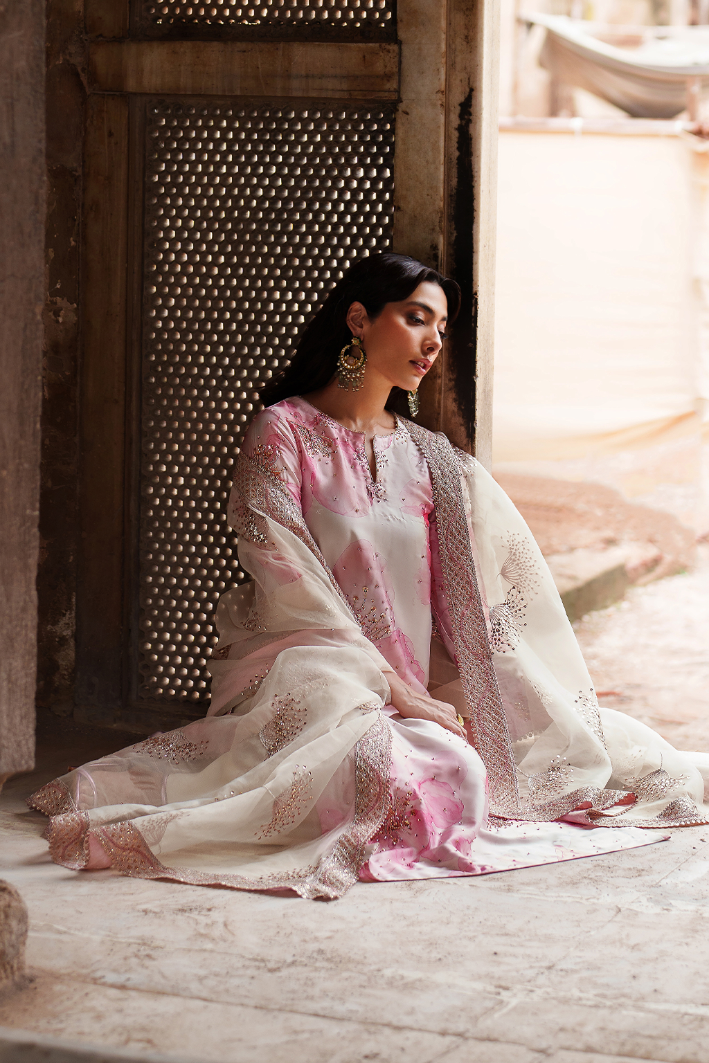 UE-547 Printed Charmeuse | Printed Formals | IZNIK