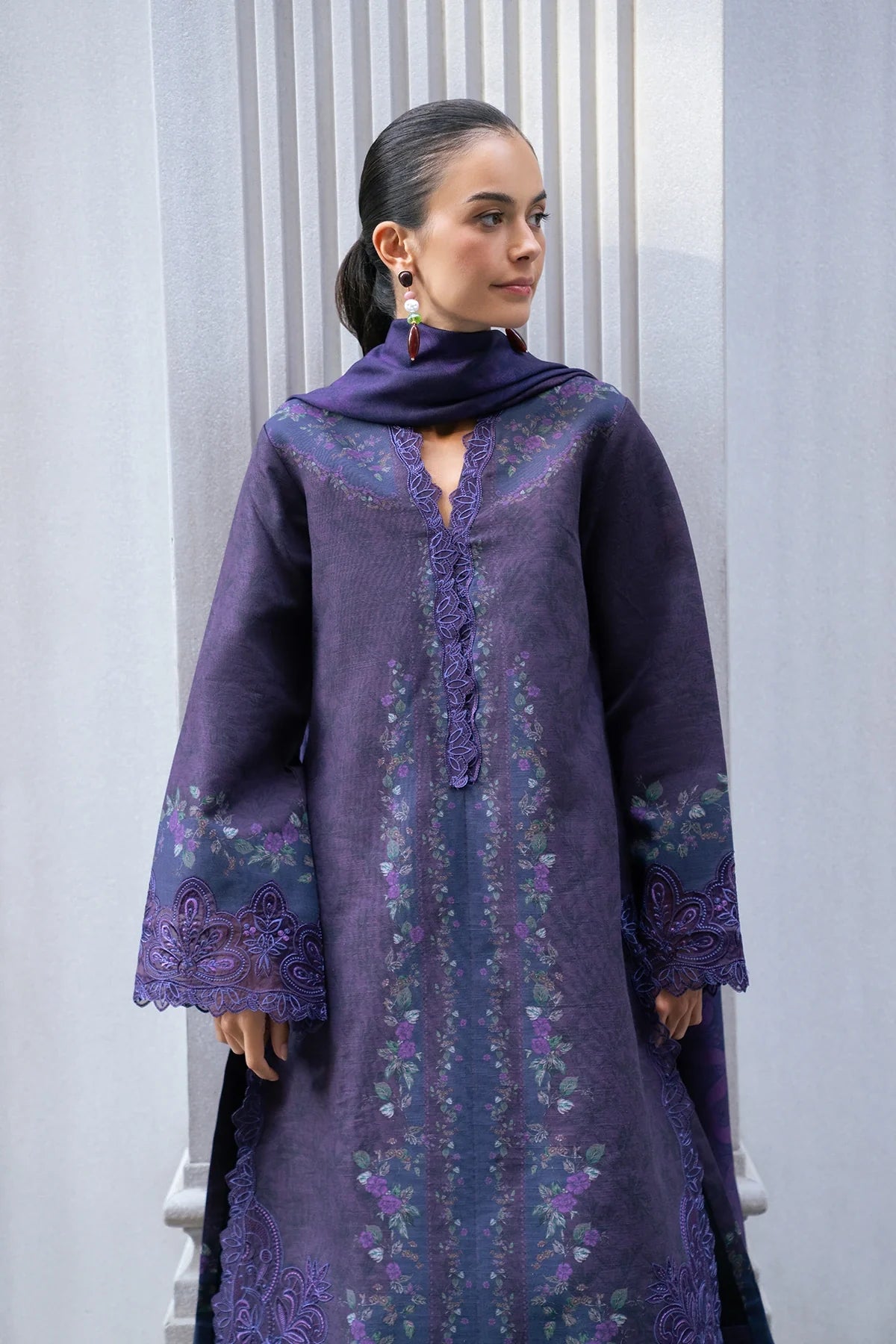 Vela | MEET ME IN ISTANBUL | Rang Rasiya