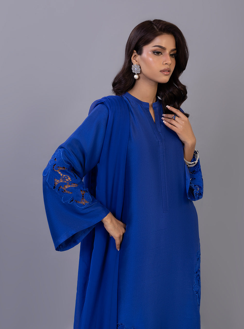 Cobalt Luxe | RAMADAN EDIT | ZAINAB CHOTTANI