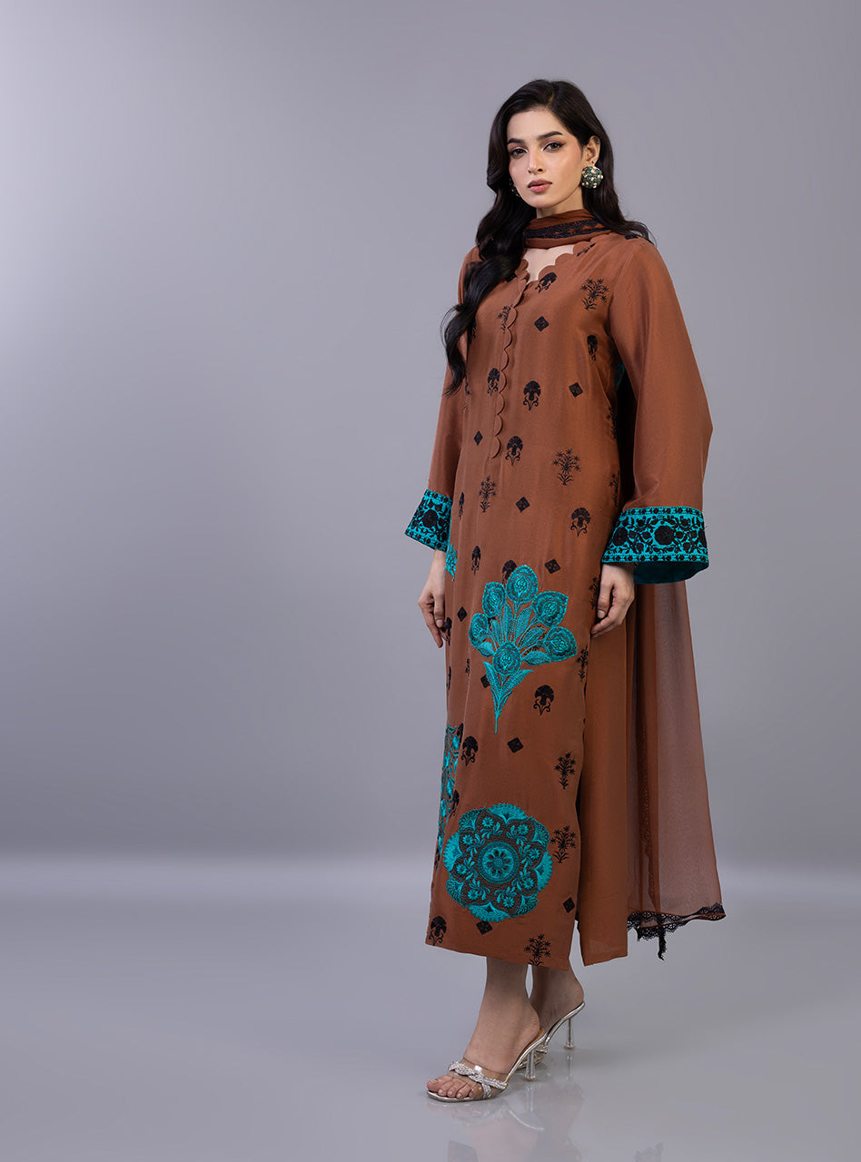 Terra Luxe | RAMADAN EDIT | ZAINAB CHOTTANI