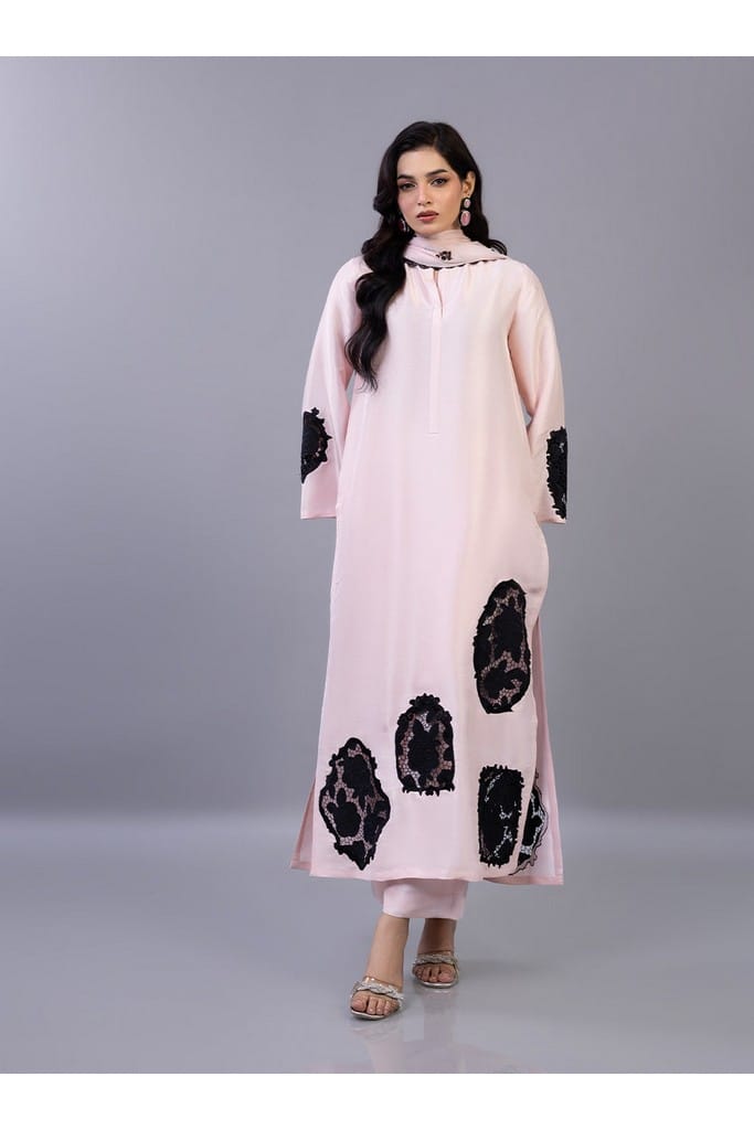 Blush Royale | RAMADAN EDIT | ZAINAB CHOTTANI