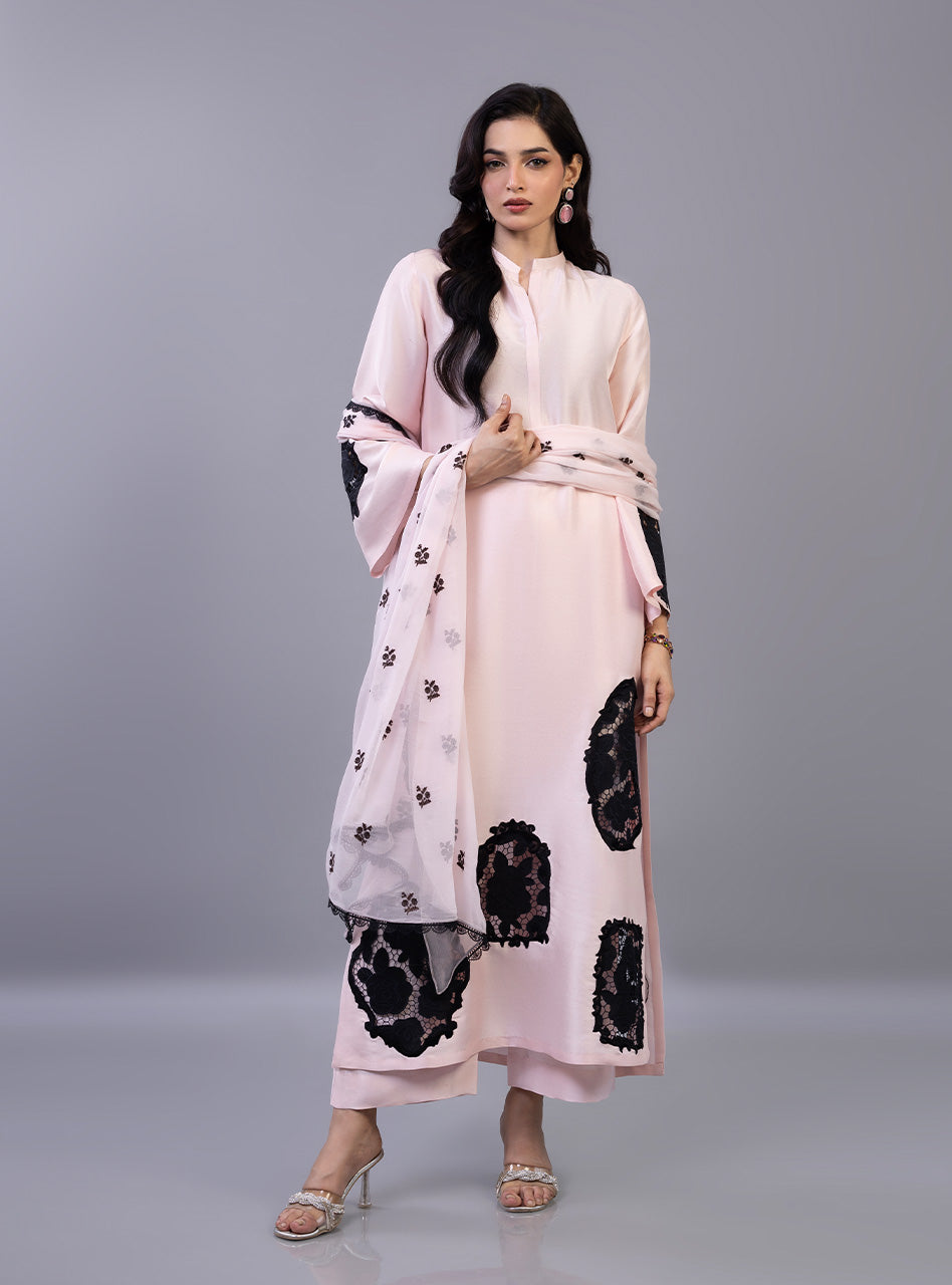 Blush Royale | RAMADAN EDIT | ZAINAB CHOTTANI