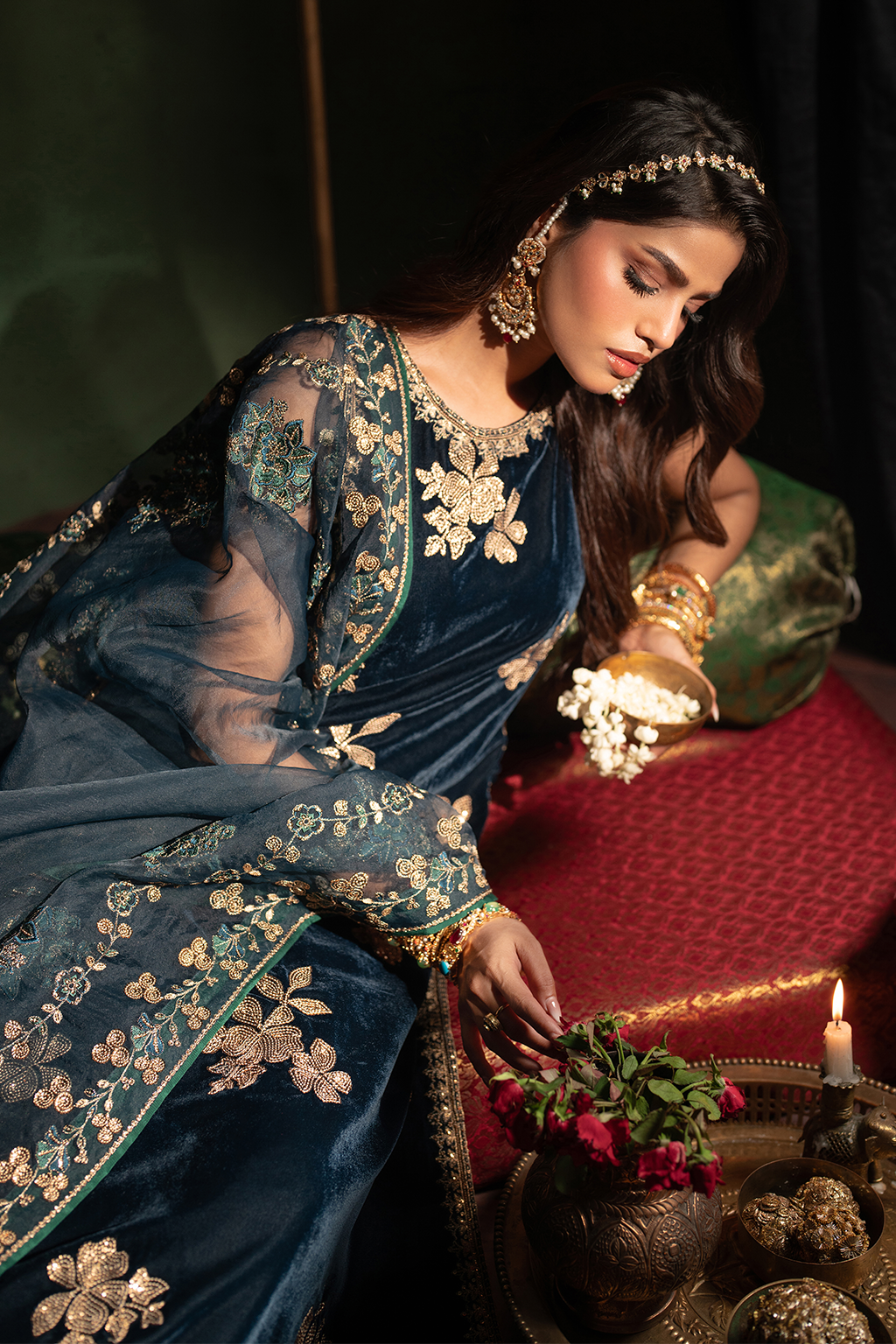 IV-51 Embroidered Velvet | VELVET 26 | IZNIK