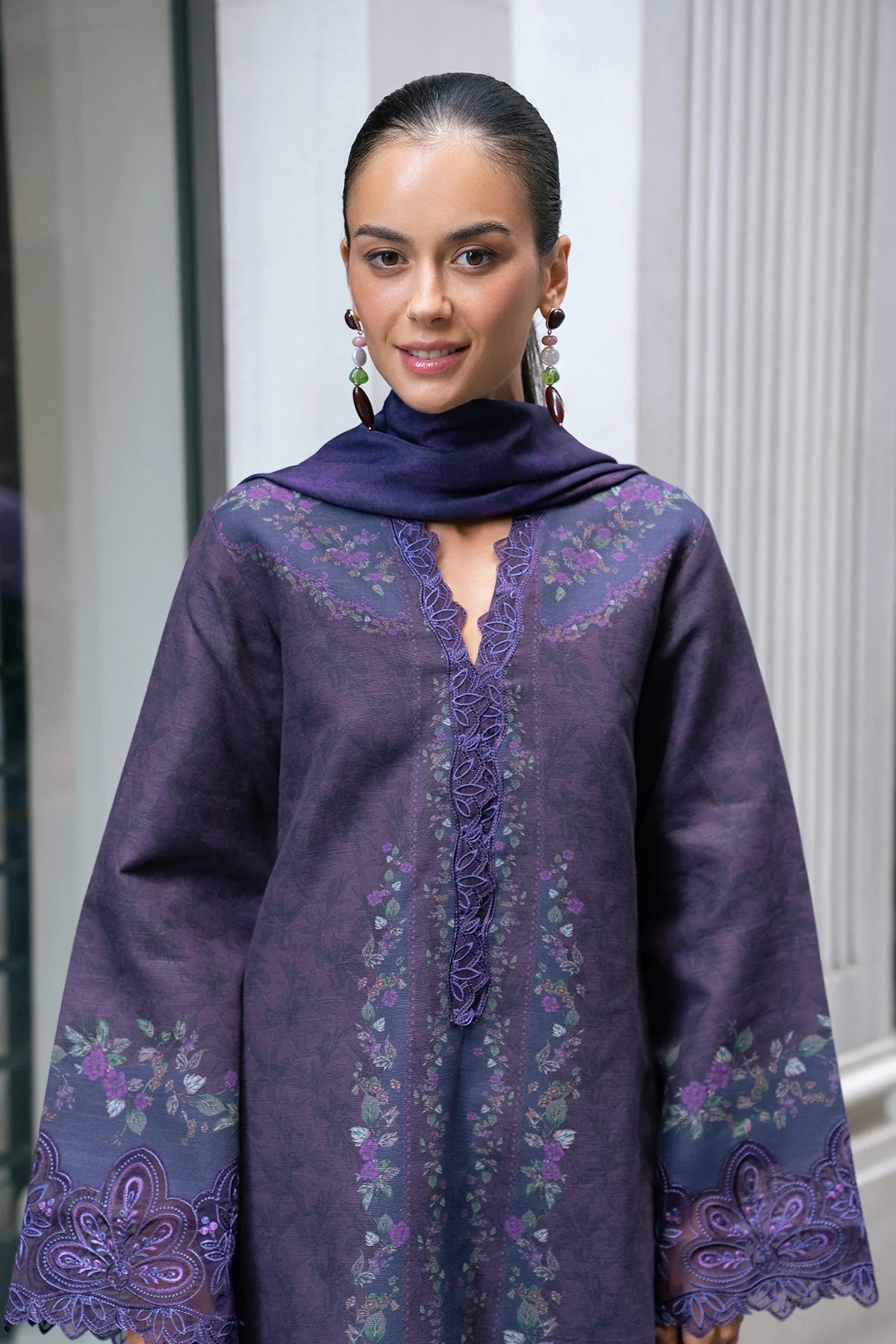 Vela | MEET ME IN ISTANBUL | Rang Rasiya