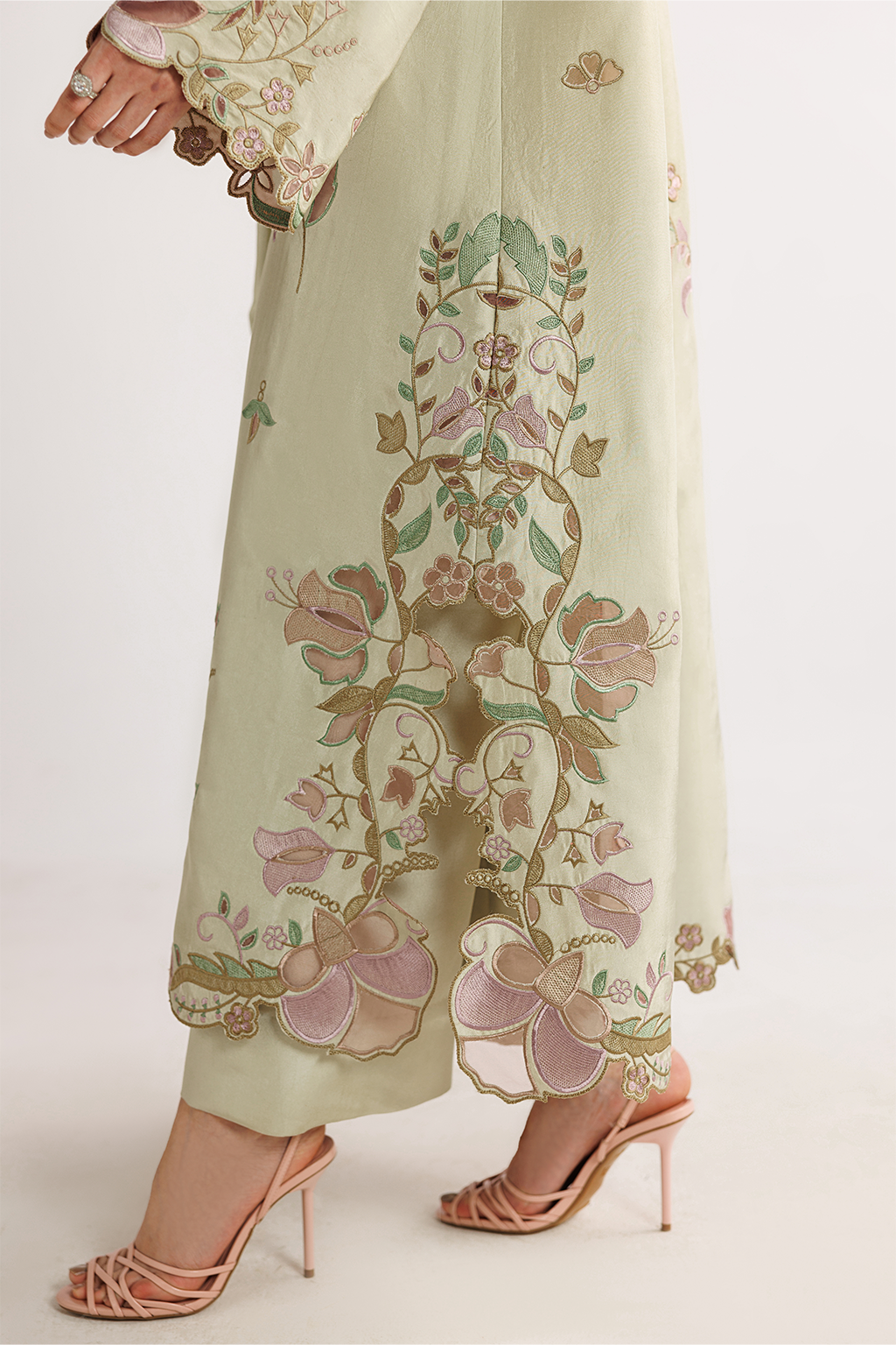 UE-649 Ramen Silk | Eid Luxe | Iznik