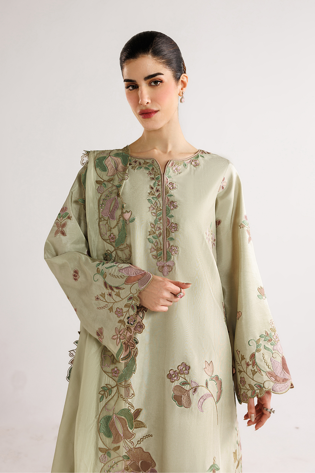 UE-649 Ramen Silk | Eid Luxe | Iznik