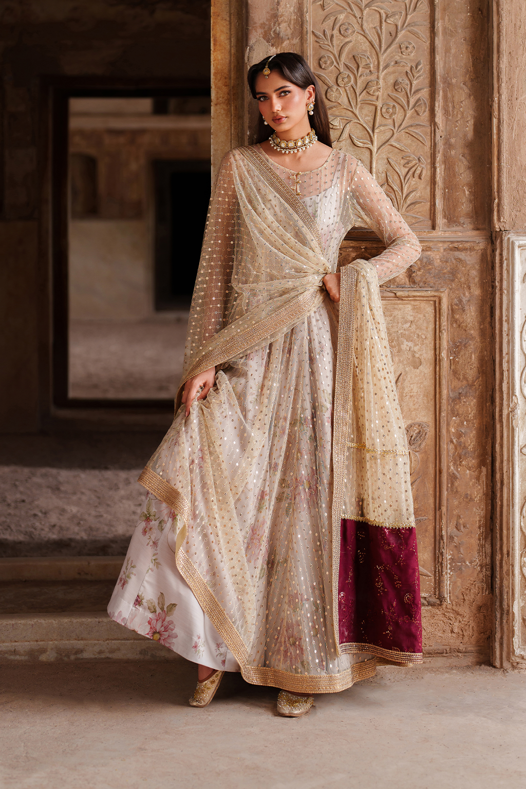 UE-548 Embroidered Net | Printed Formals | IZNIK