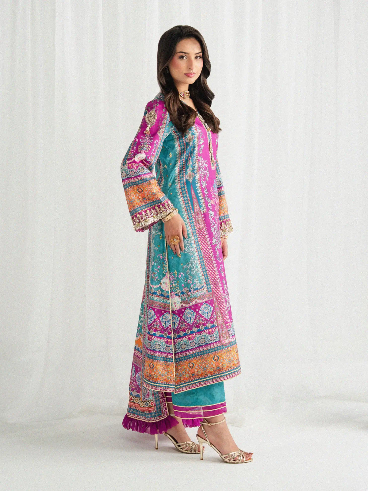 Magenta Mischief | AIRA PRINTED SILK | GULAAL Free Shipping to UK/USA/UAE Kapraye