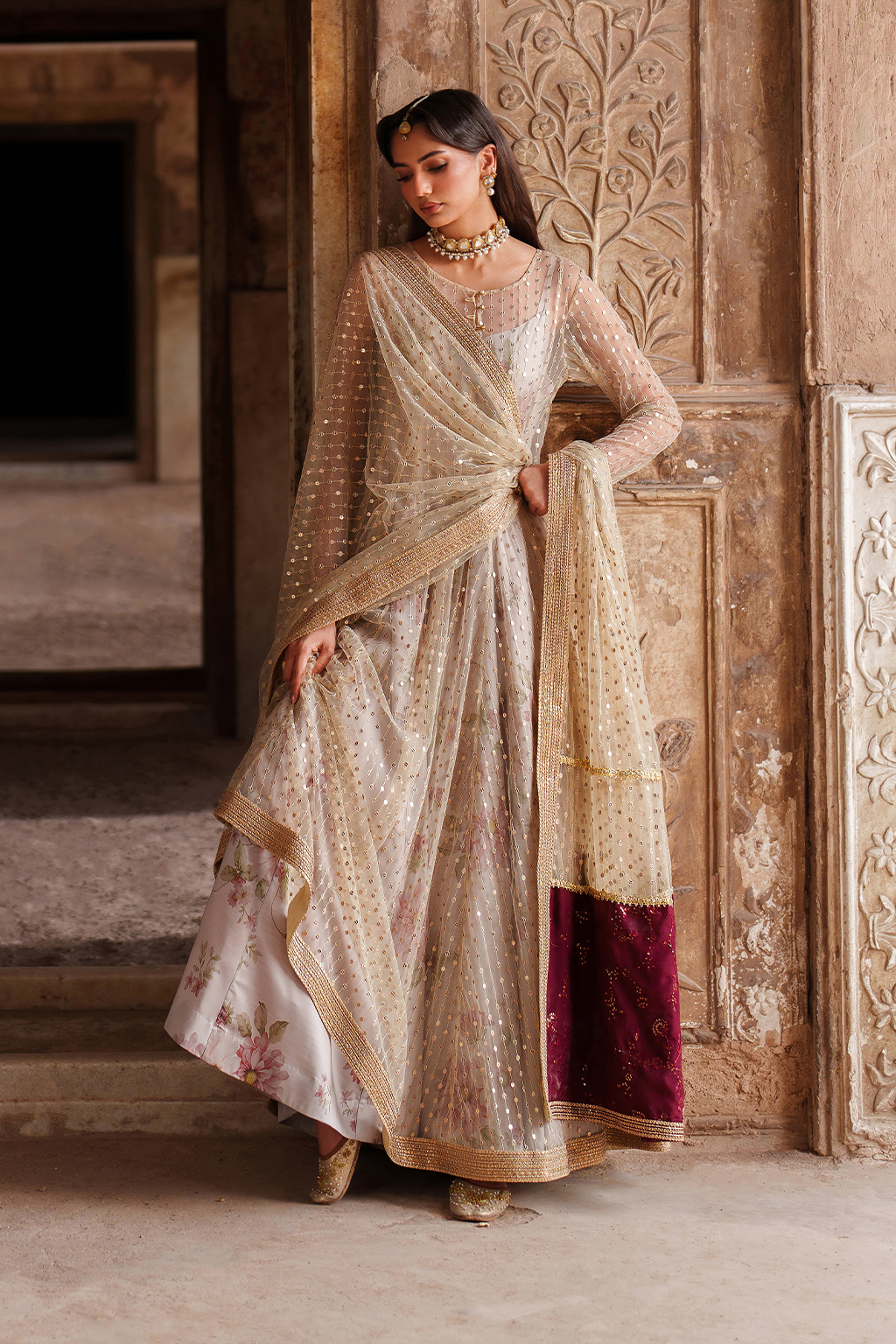 UE-548 Embroidered Net | Printed Formals | IZNIK