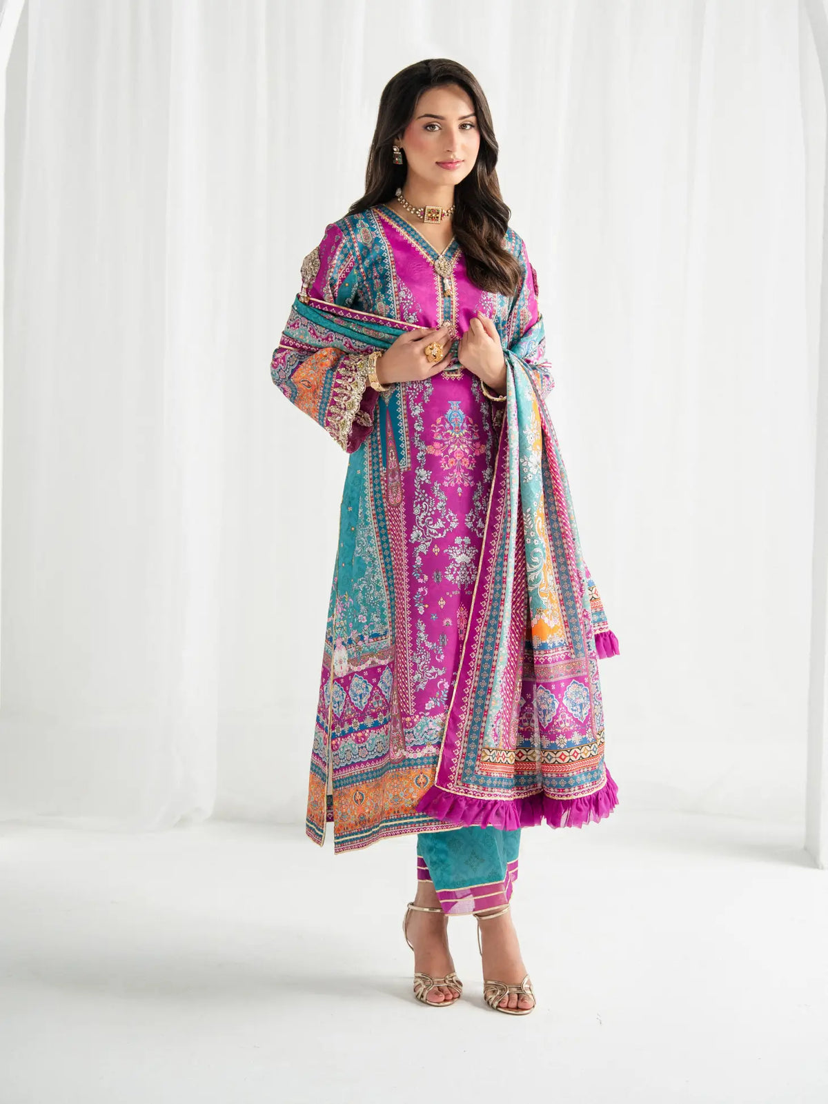 Magenta Mischief | AIRA PRINTED SILK | GULAAL Free Shipping to UK/USA/UAE Kapraye