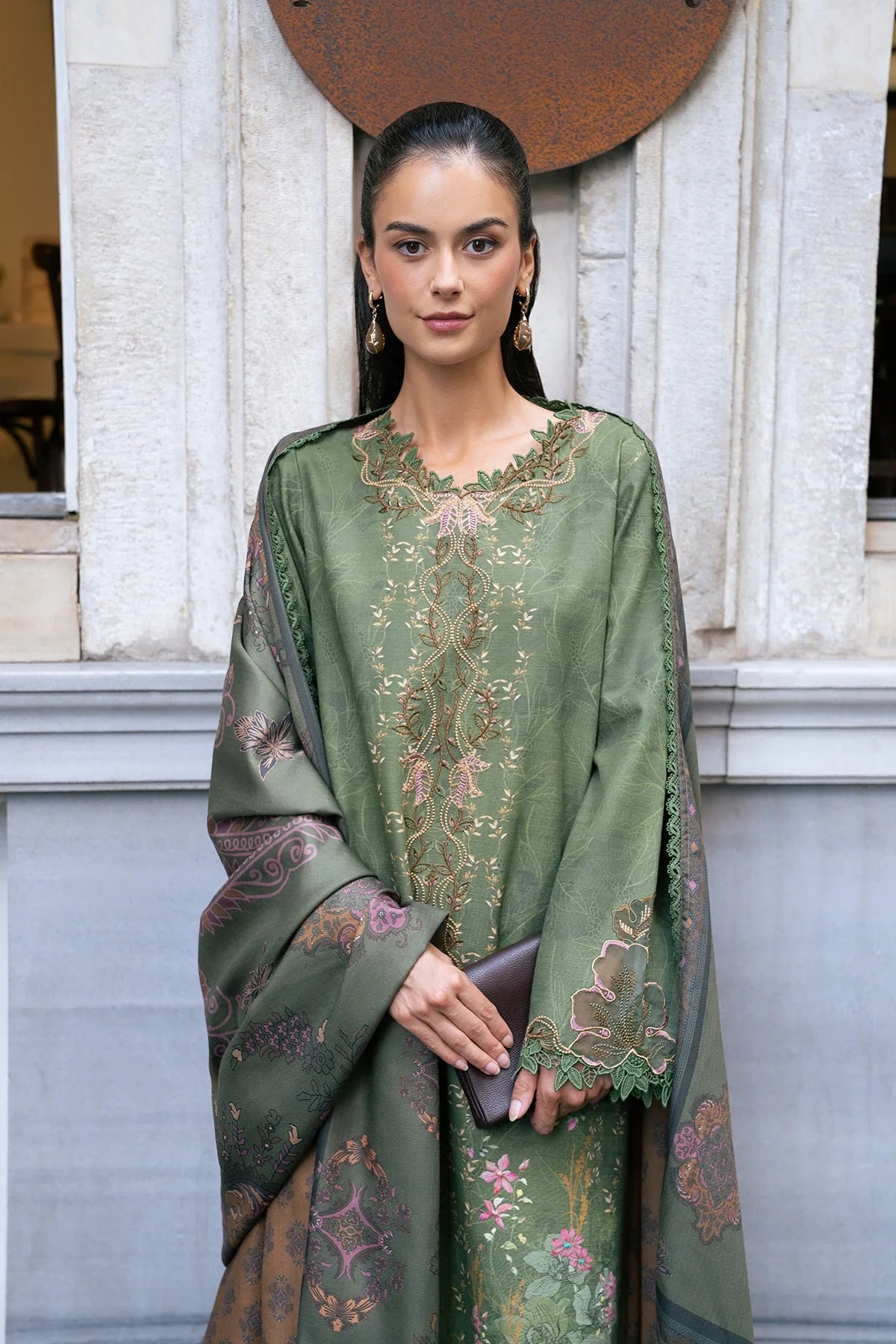 Amber | MEET ME IN ISTANBUL | Rang Rasiya