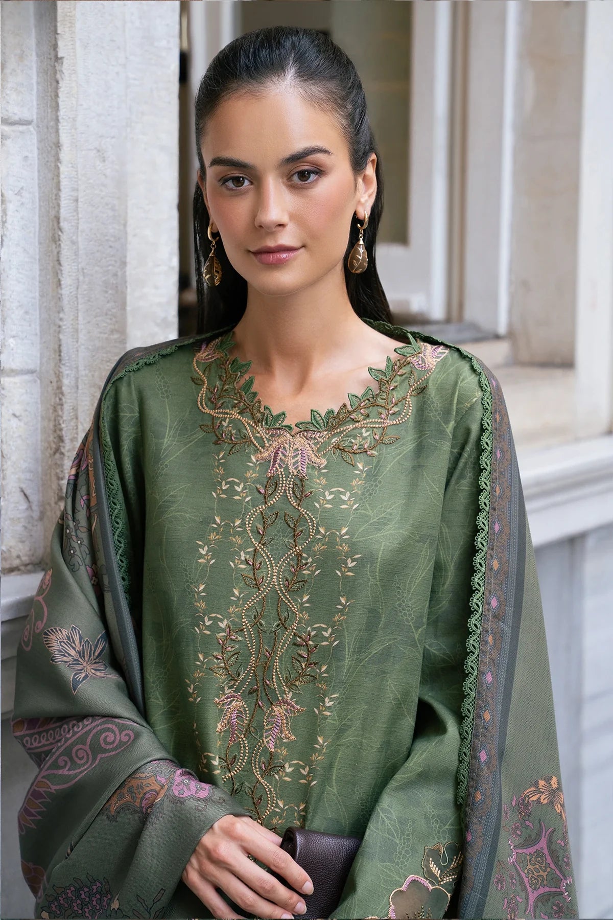 Amber | MEET ME IN ISTANBUL | Rang Rasiya