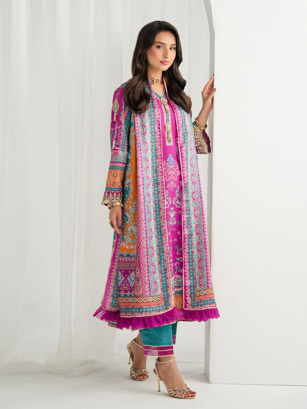 Magenta Mischief | AIRA PRINTED SILK | GULAAL Free Shipping to UK/USA/UAE Kapraye