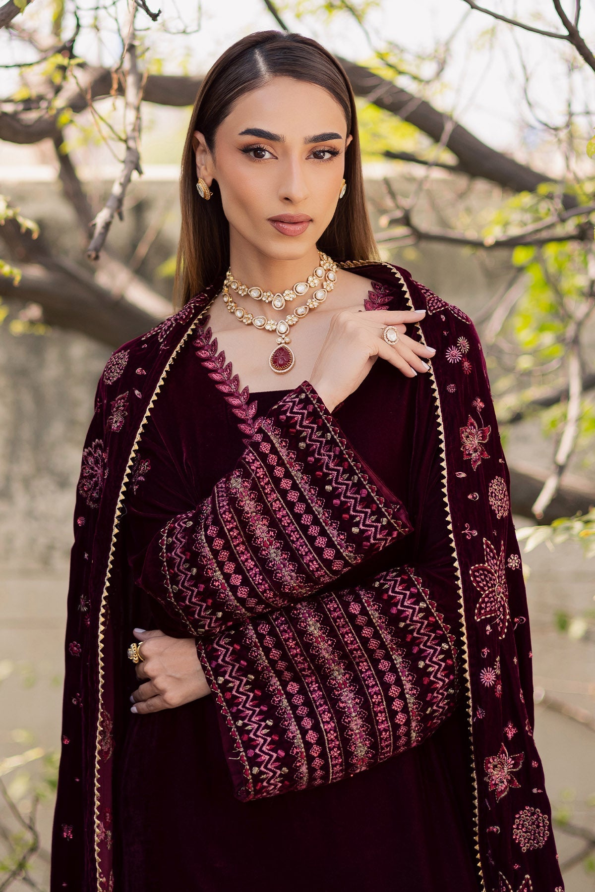 NW-120 | MAYA VELVET | NUREH