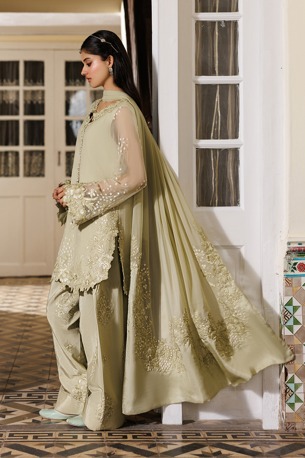 CC-101 Embroidered Chiffon | NOOR ANGAN SEMI FORMALS | IZNIK