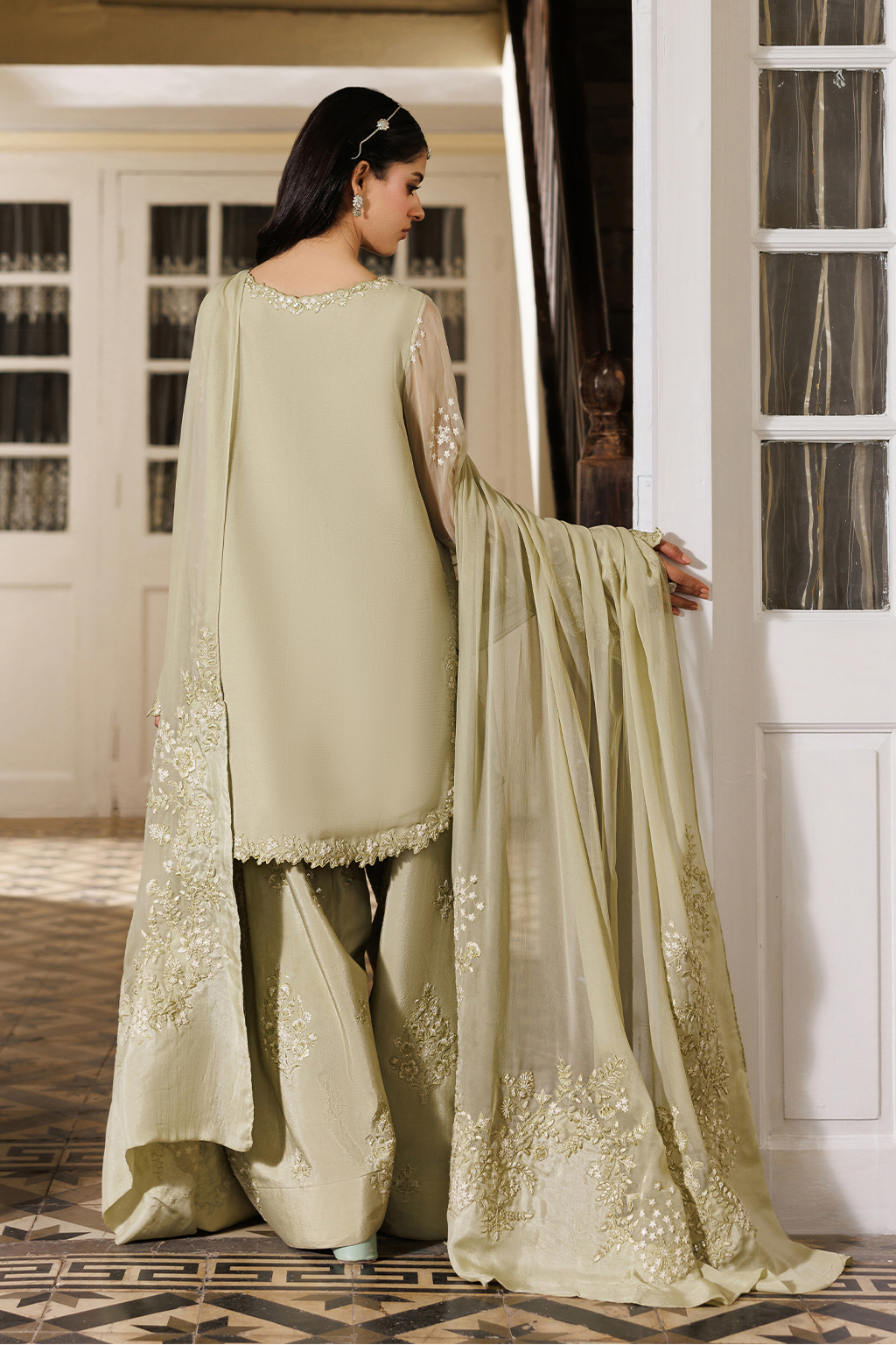 CC-101 Embroidered Chiffon | NOOR ANGAN SEMI FORMALS | IZNIK