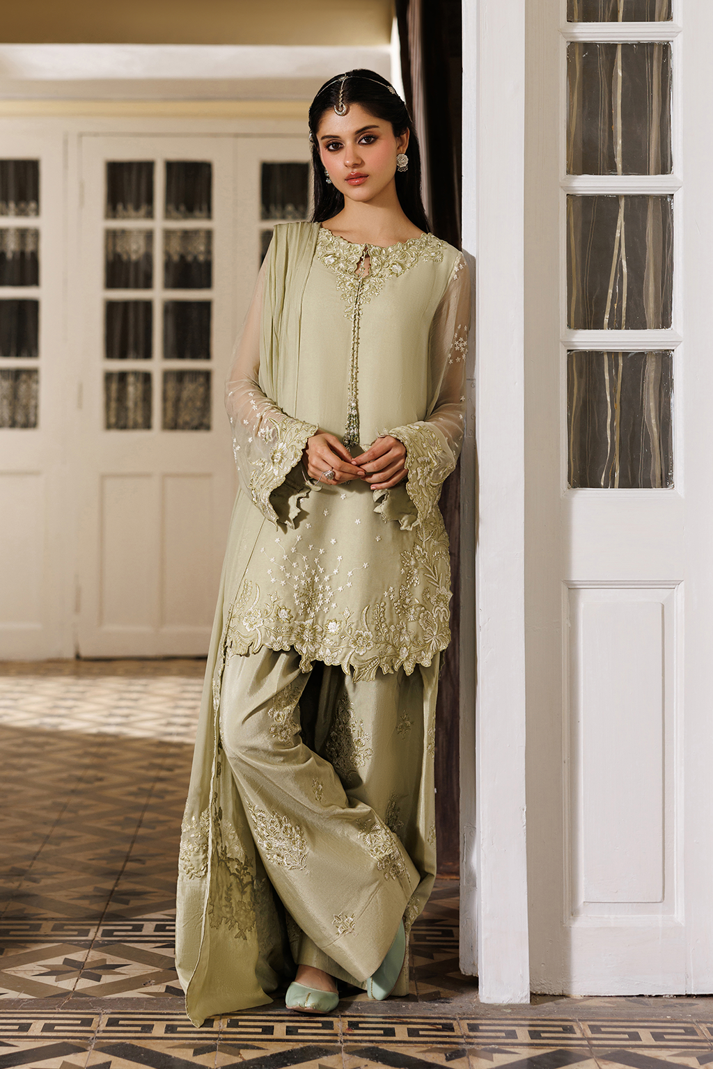 CC-101 Embroidered Chiffon | NOOR ANGAN SEMI FORMALS | IZNIK