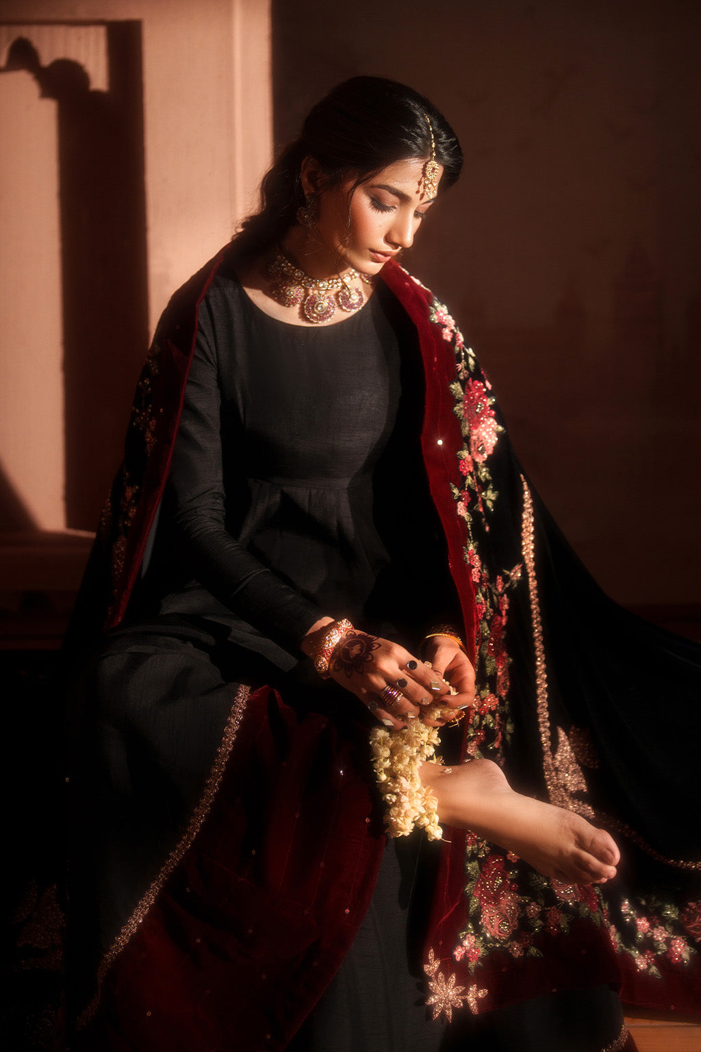 IV-59 Embroidered Velvet | VELVET 26 | IZNIK