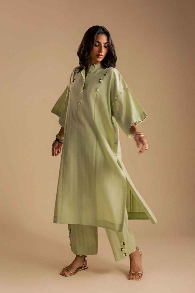 ORA (ERW-21749) | ELAN ESSENTIALS LL26 | ELAN