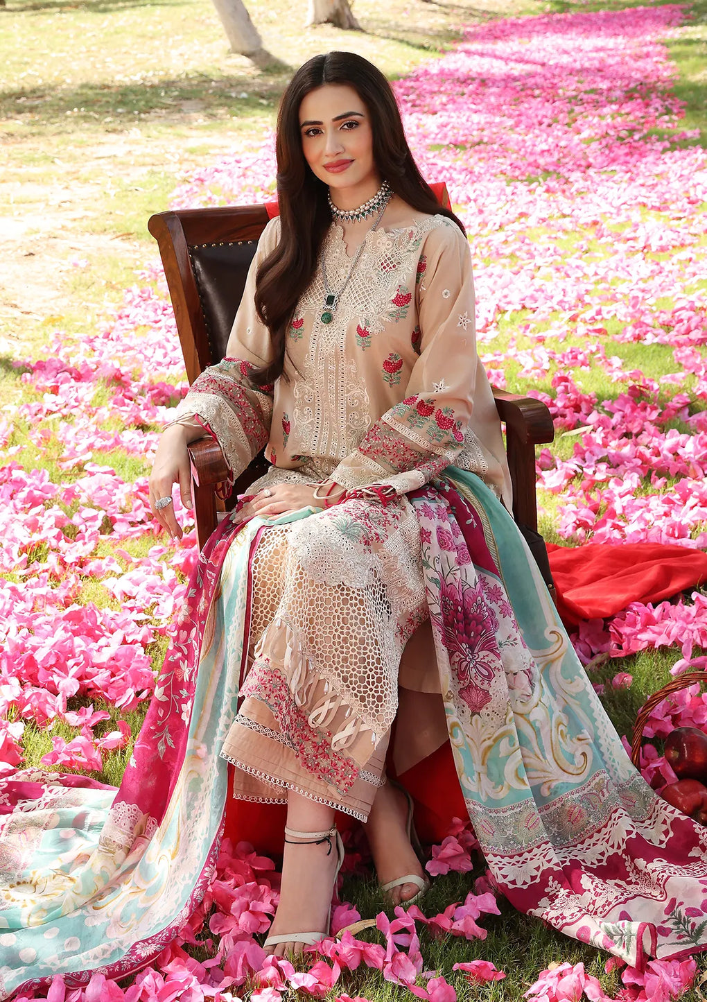 ECF-12 ANNA || ELAF Festive Chikankari 2023 Vol II || Elaf Premium in UK USA UAE online kapraye.com