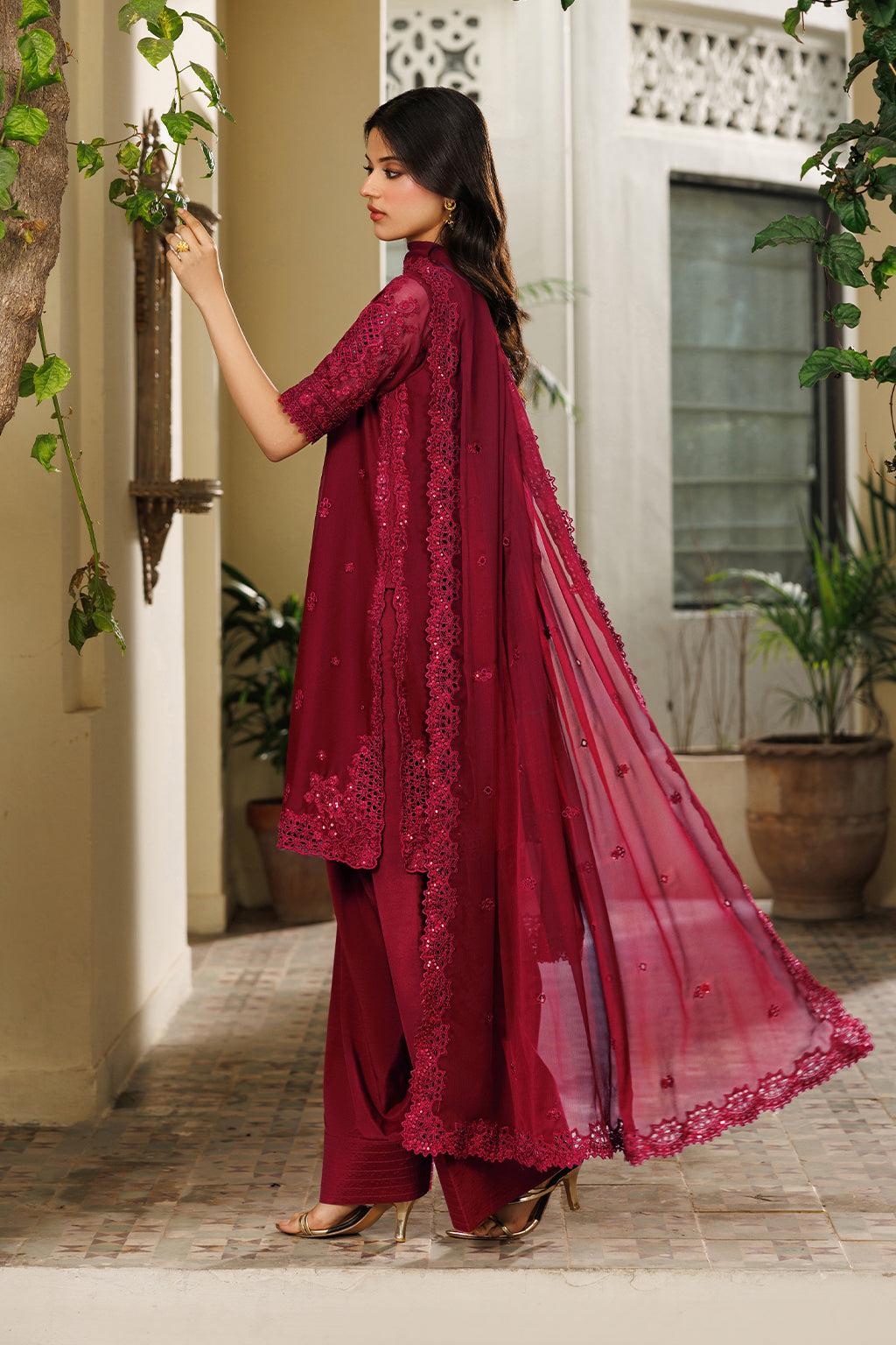 CC-97 Embroidered Chiffon | NOOR ANGAN SEMI FORMALS | IZNIK